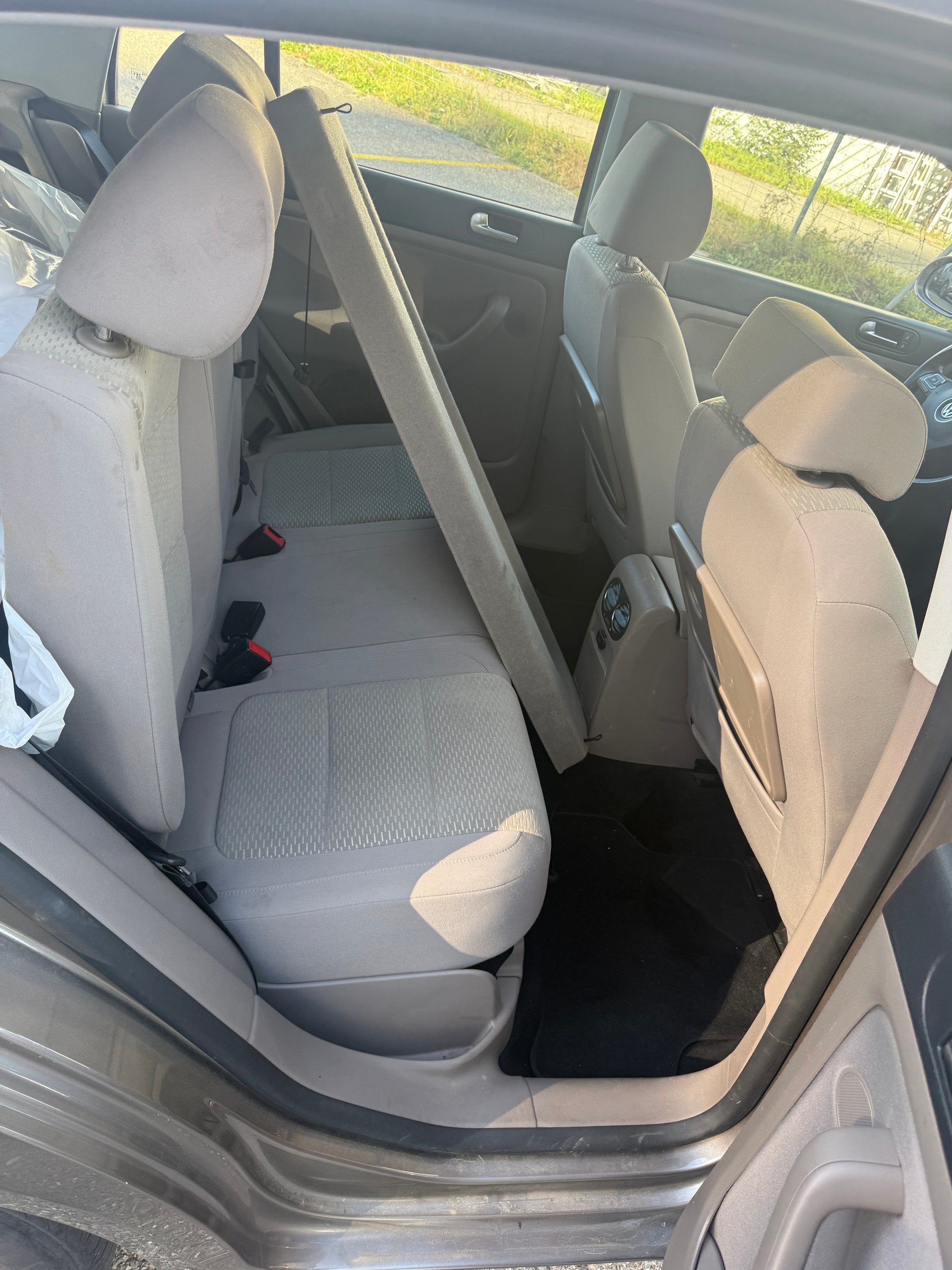 VW Golf Plus 1.2 TSI Trendline DSG-image-7