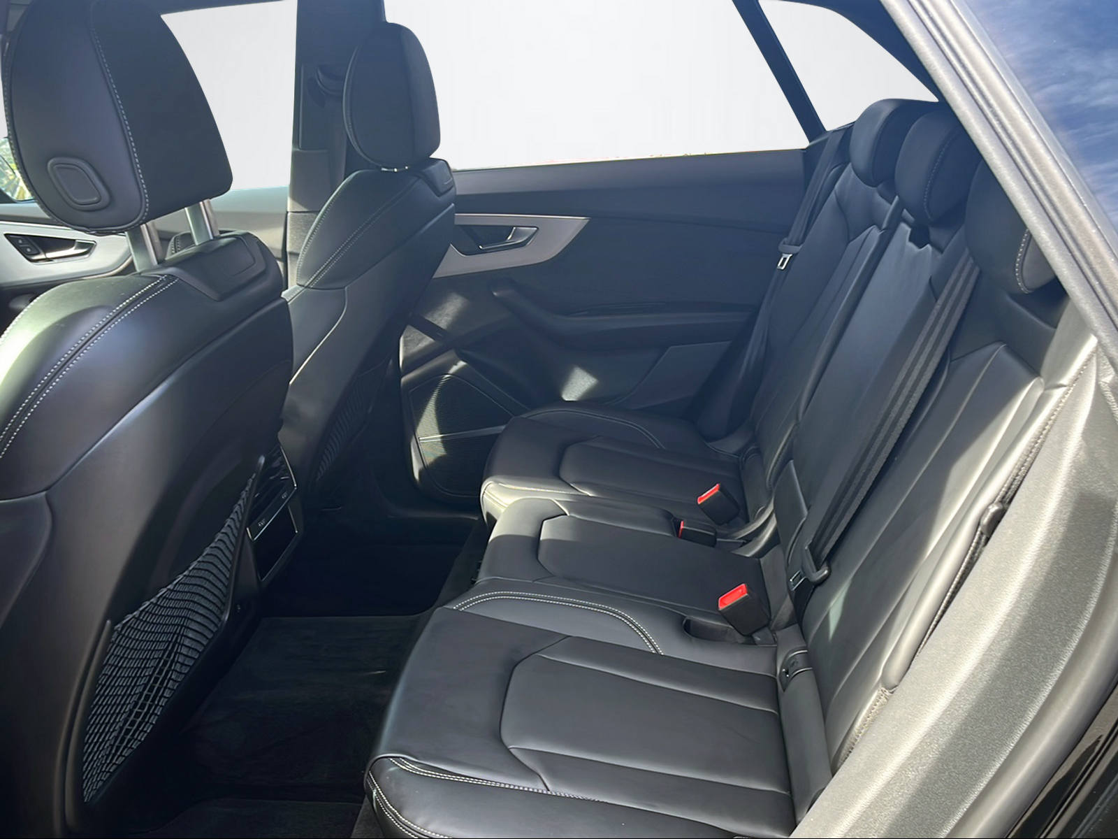 AUDI Q8 SUV 3.0 TDI quattro T-Tronic-image-11