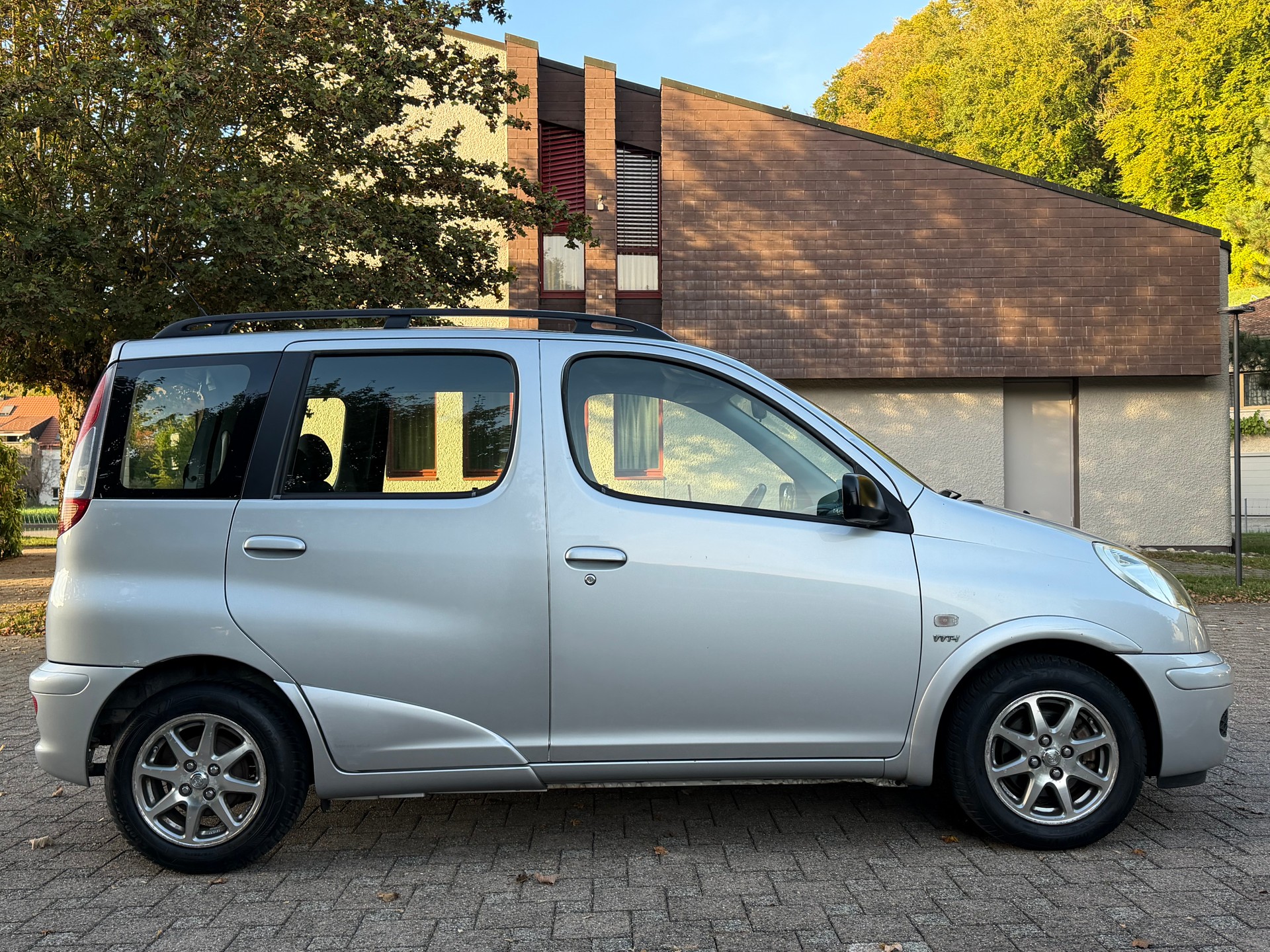 TOYOTA Yaris Verso 1.3 Linea Sol-image-7