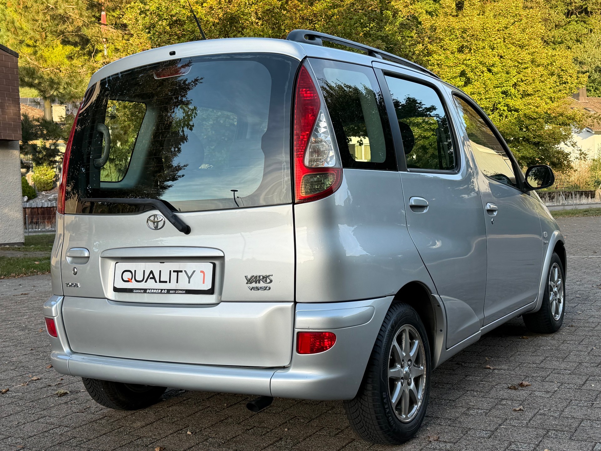 TOYOTA Yaris Verso 1.3 Linea Sol-image-3