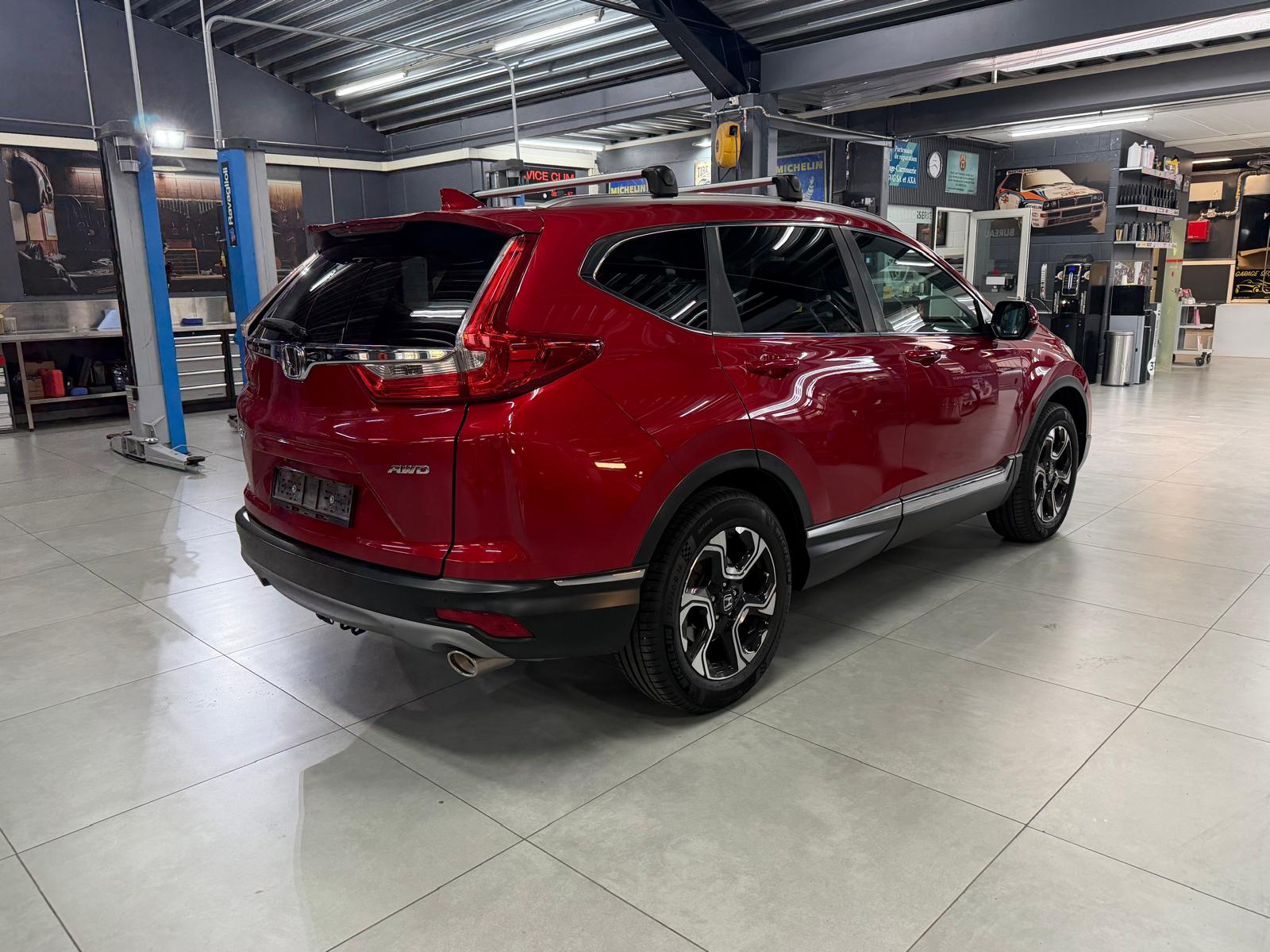 HONDA CR-V 1.5 i-VTEC Executive 4WD Automatic-image-4