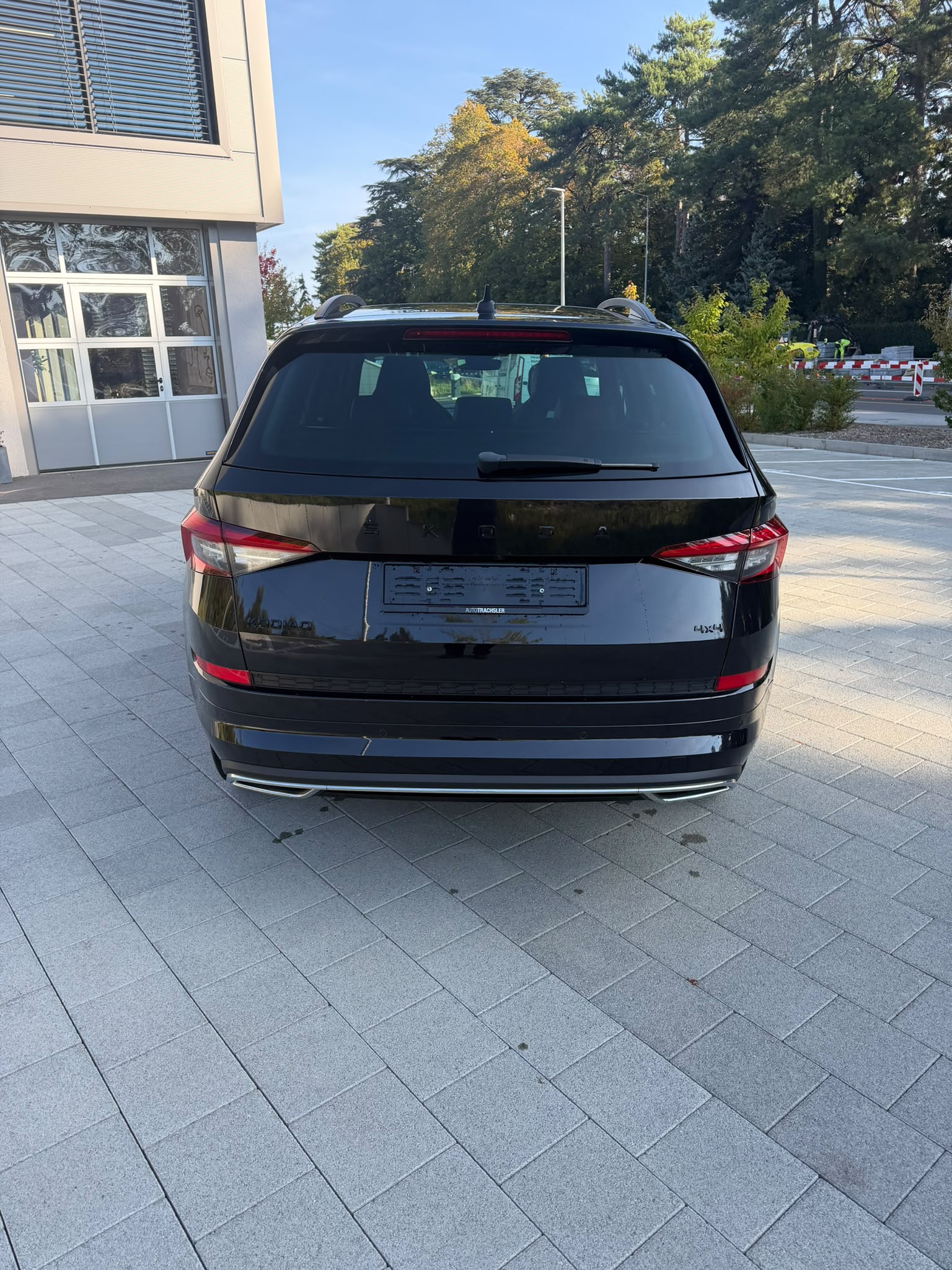 SKODA Kodiaq 2.0 TSI 4x4 SportLine-image-4