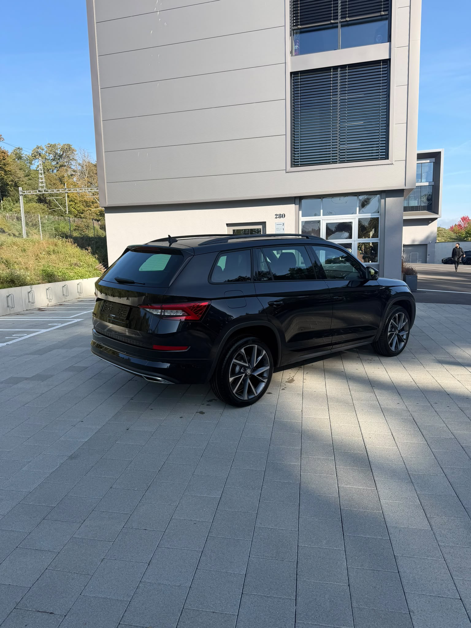 SKODA Kodiaq 2.0 TSI 4x4 SportLine-image-3