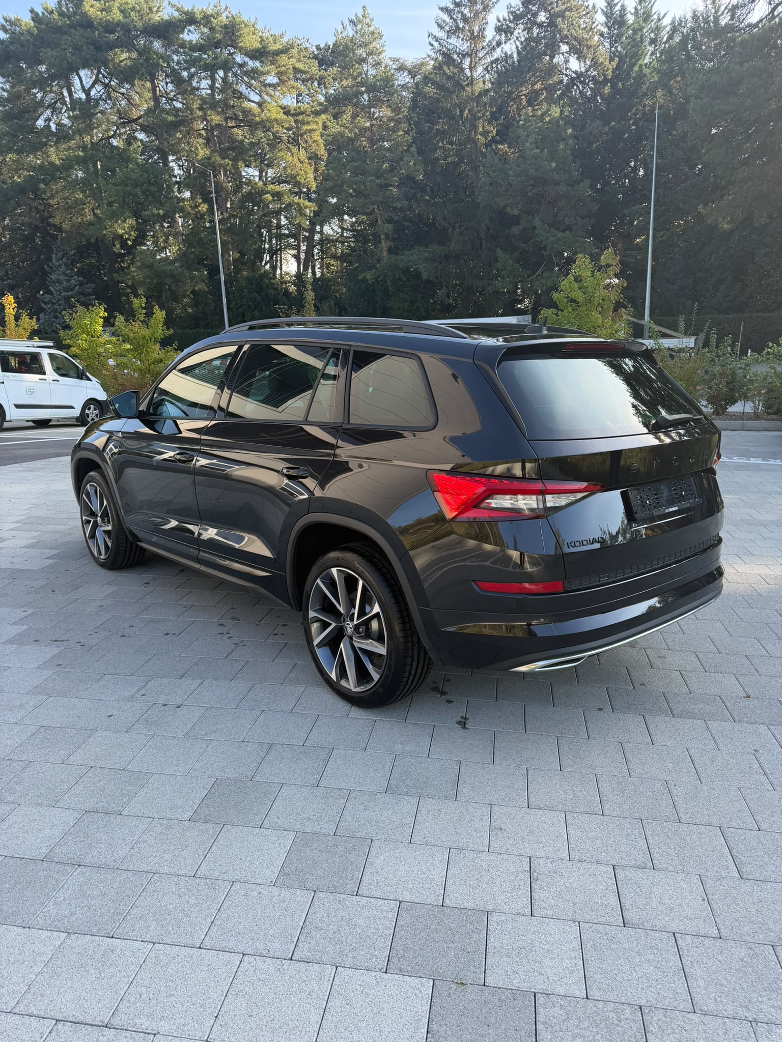 SKODA Kodiaq 2.0 TSI 4x4 SportLine-image-7