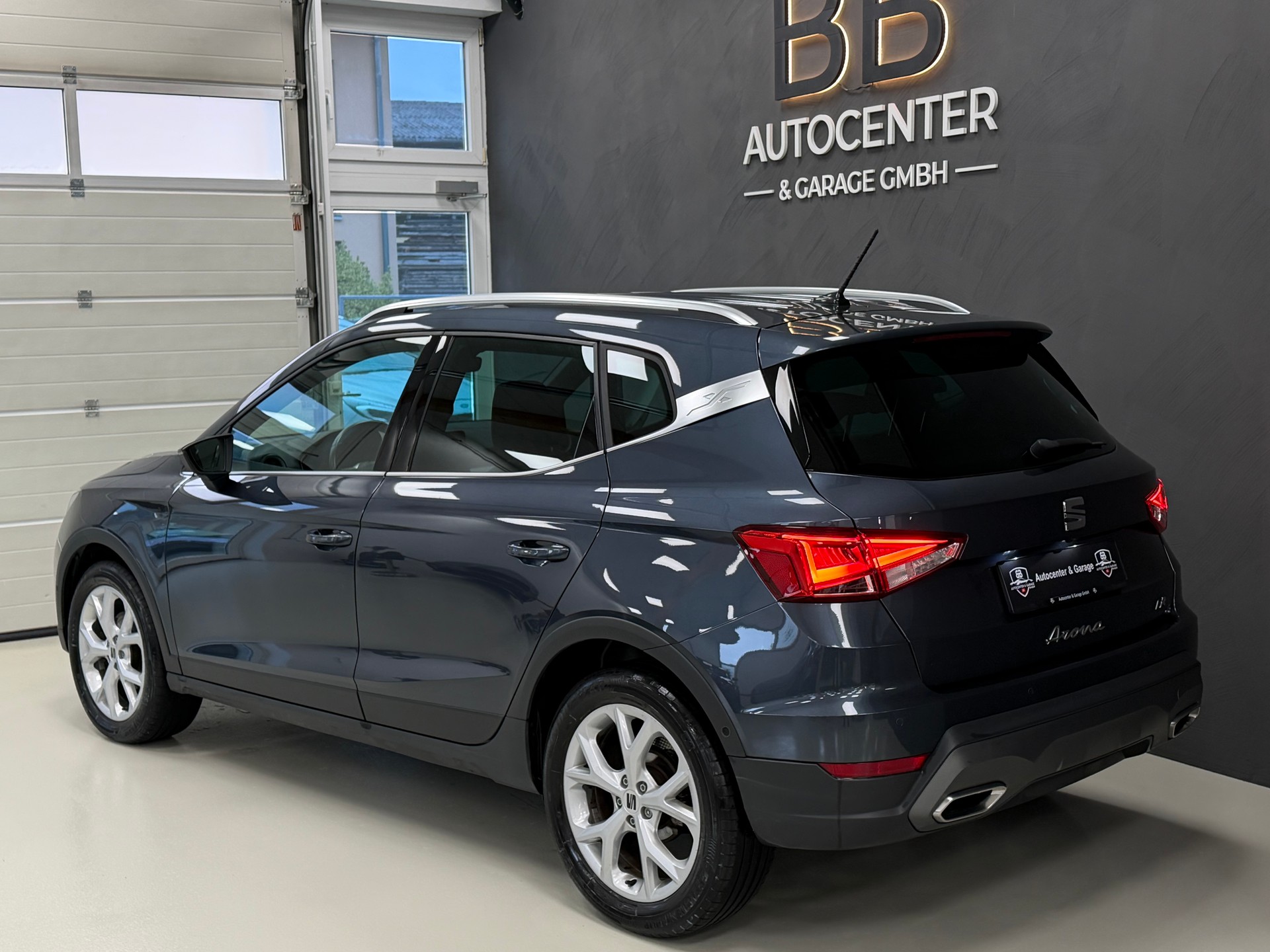 SEAT Arona 1.0 TSI Eco Hola FR DSG °° 5 Jahre / 100'000 KM Werksgarantie °°-image-4