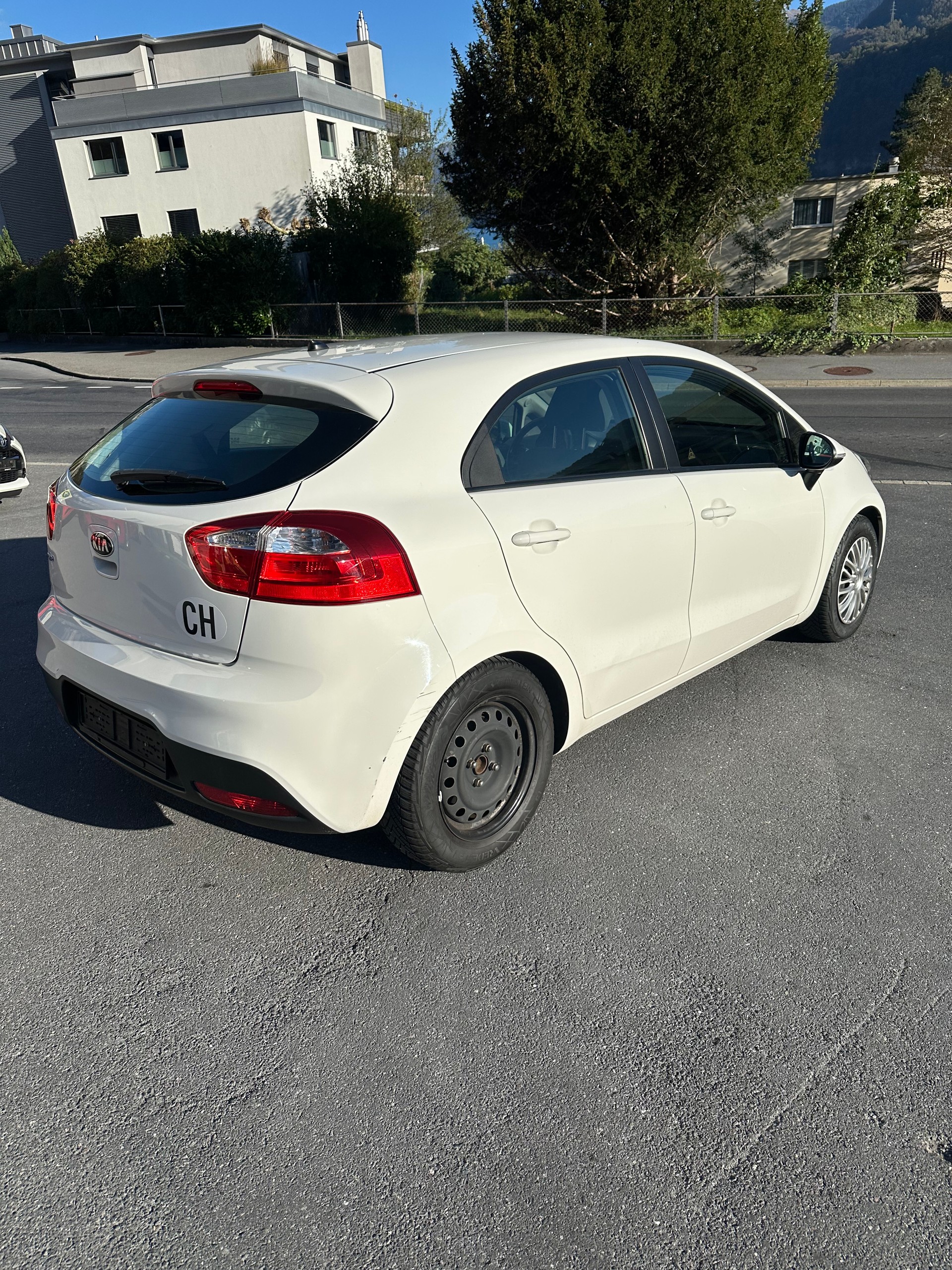 KIA RIO-image-4