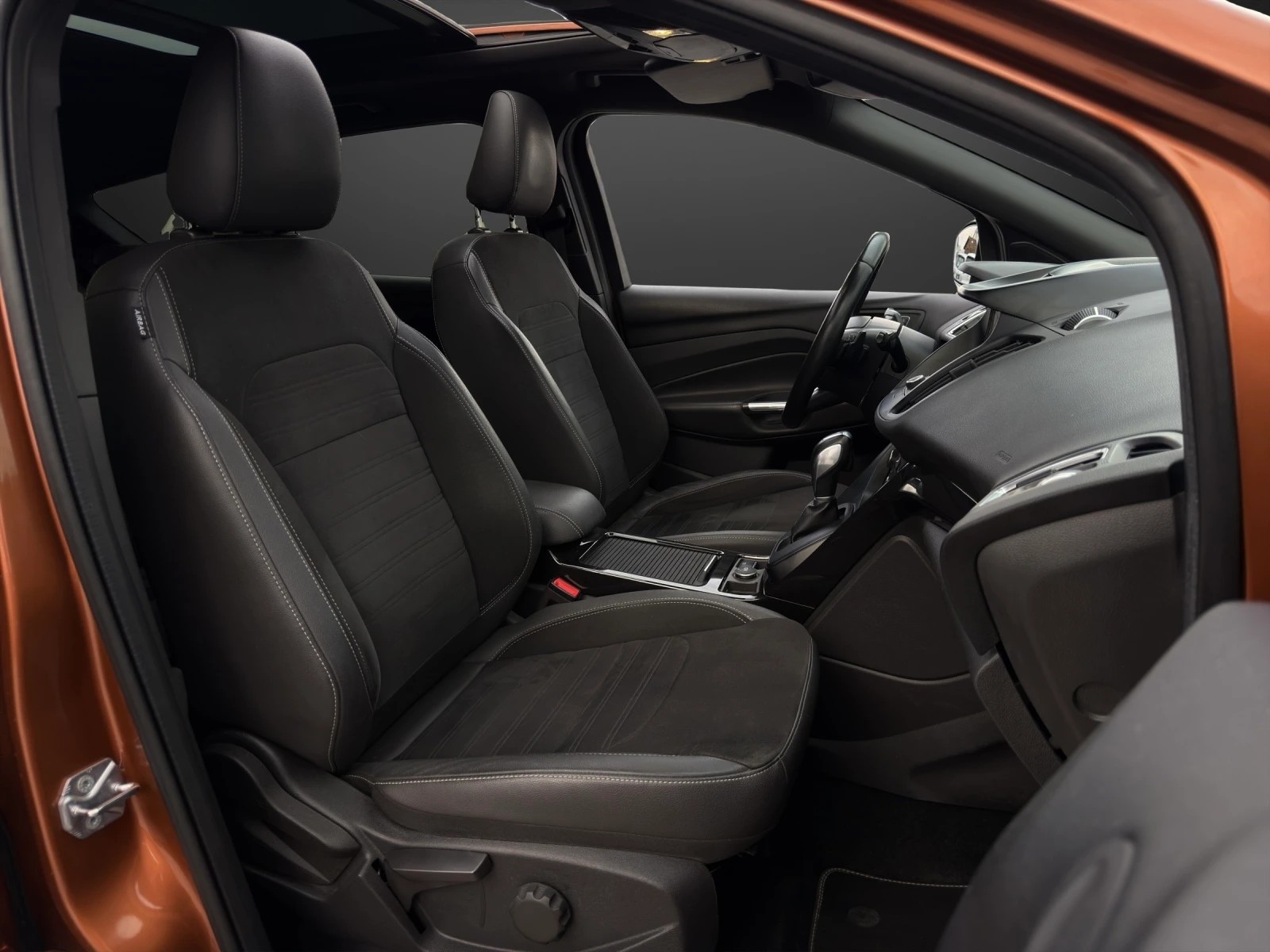 FORD Kuga 2.0 TDCi ST Line 4WD PowerShift mit 180 PS-image-8