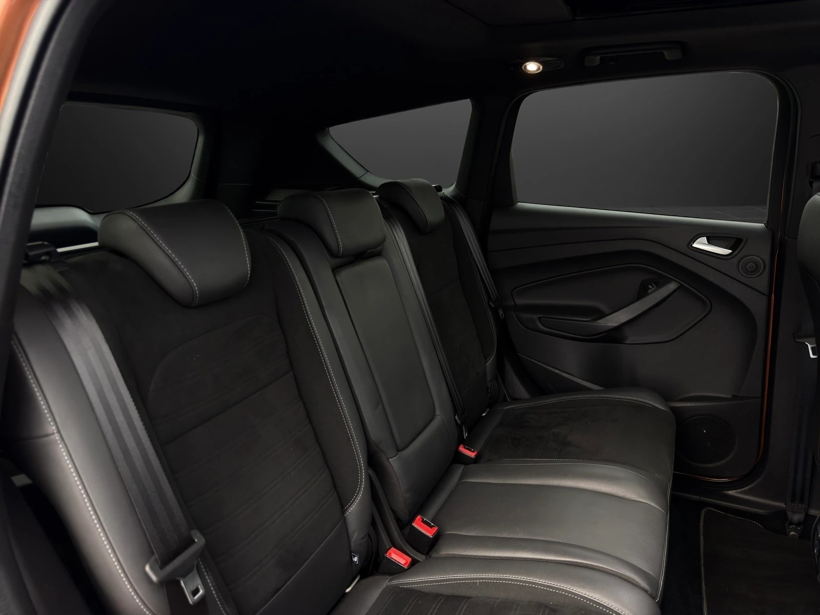 FORD Kuga 2.0 TDCi ST Line 4WD PowerShift mit 180 PS-image-12