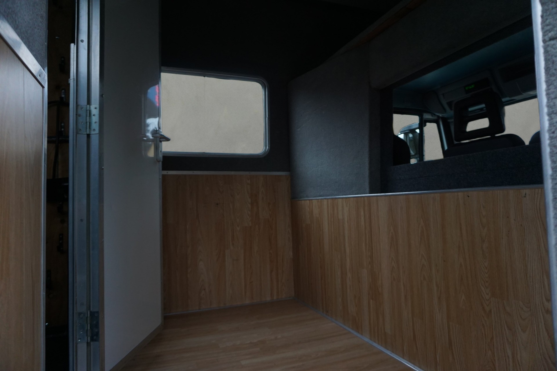 IVECO EUROCARGO 80-190 PFERDETRANSPORTER-image-11