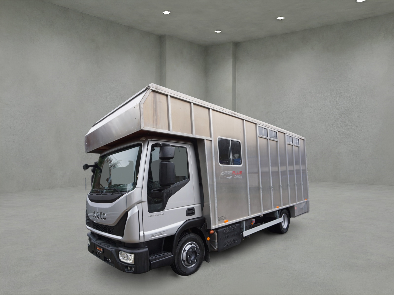 IVECO EUROCARGO 80-190 PFERDETRANSPORTER