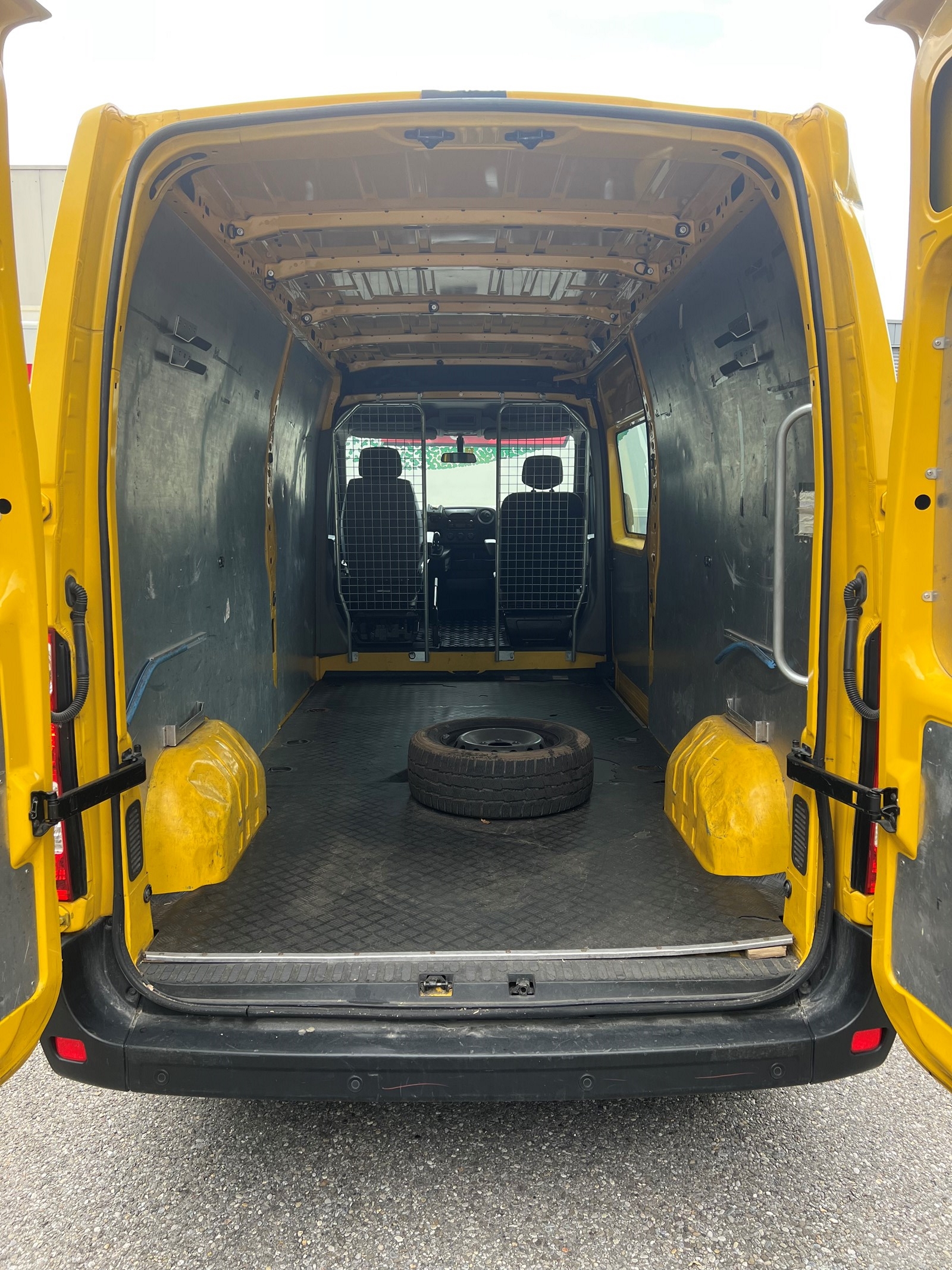 RENAULT Master T35 2.3dCi 125 L3H2-image-8