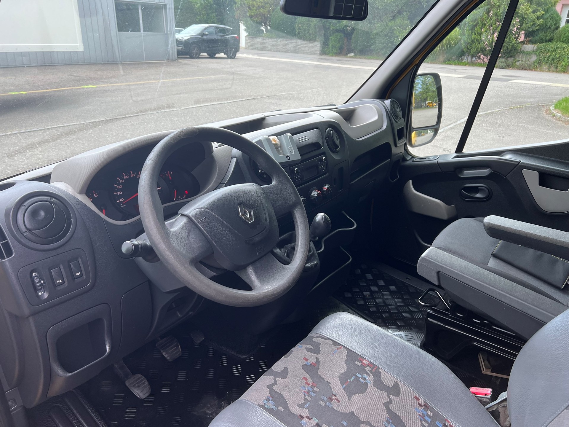 RENAULT Master T35 2.3dCi 125 L3H2-image-9