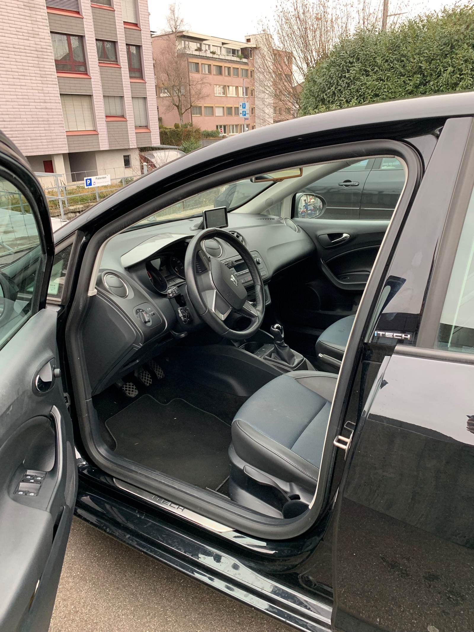 SEAT IBIZA 1.2 TSI EcoM FR S/S-image-1