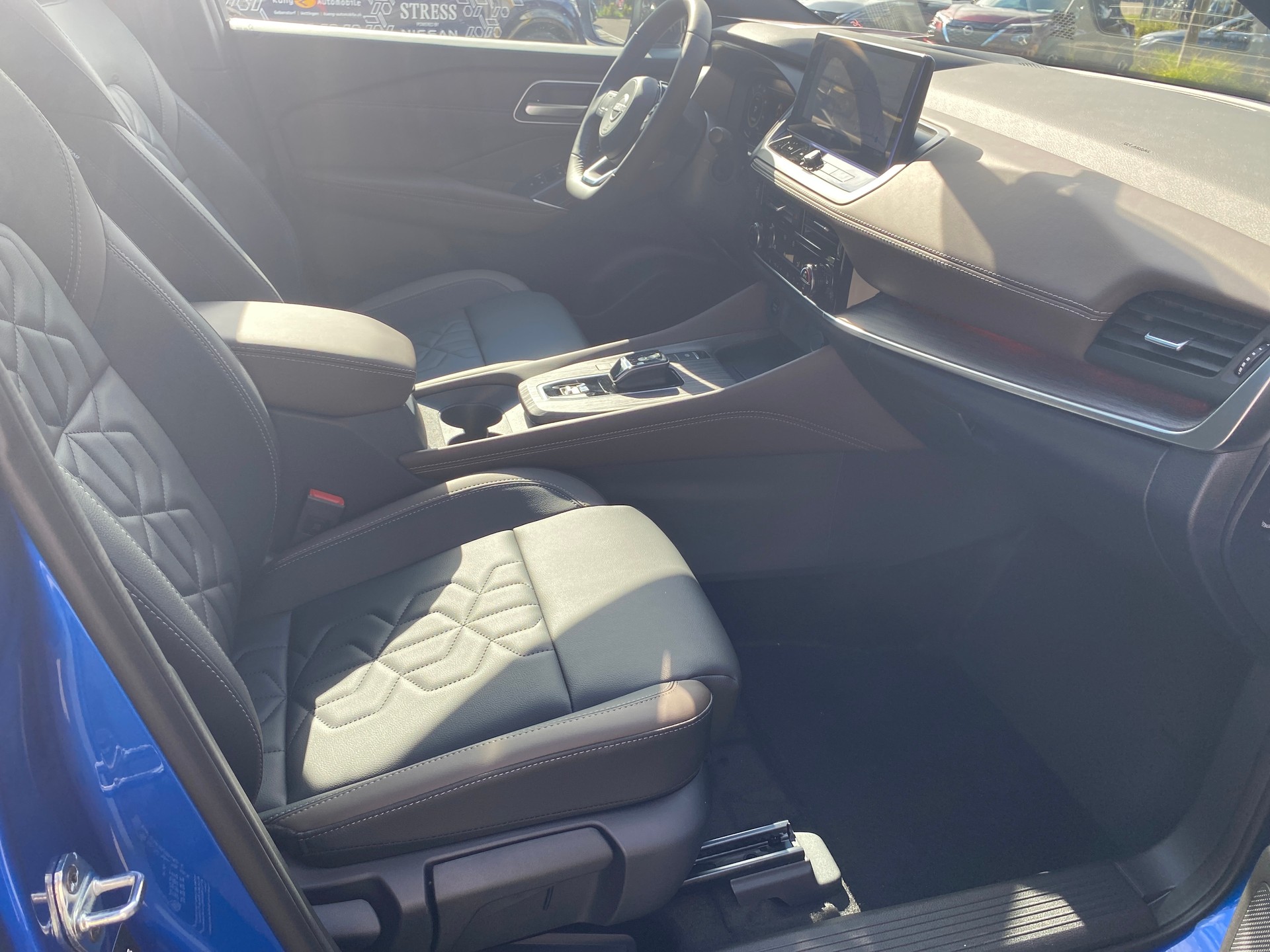 NISSAN Qashqai 1.5 VC-T e-Power Tekna MY24-image-14