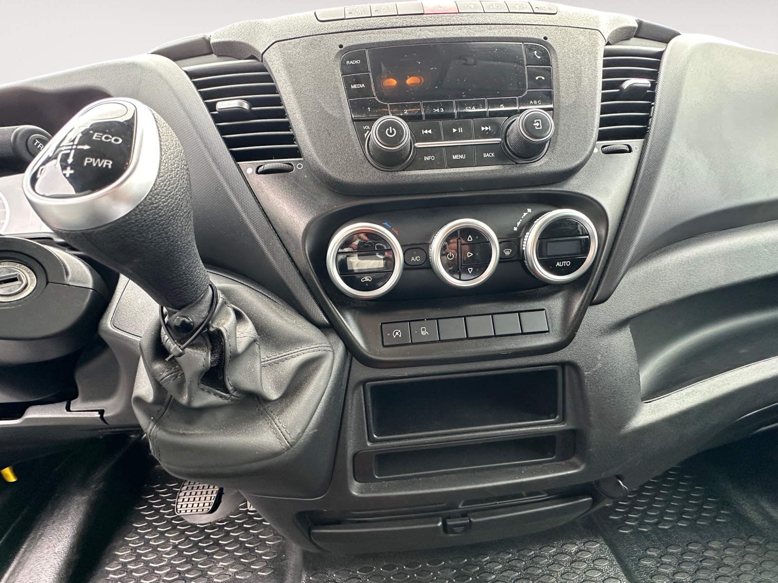IVECO 35 S 16 A8 VL-image-8