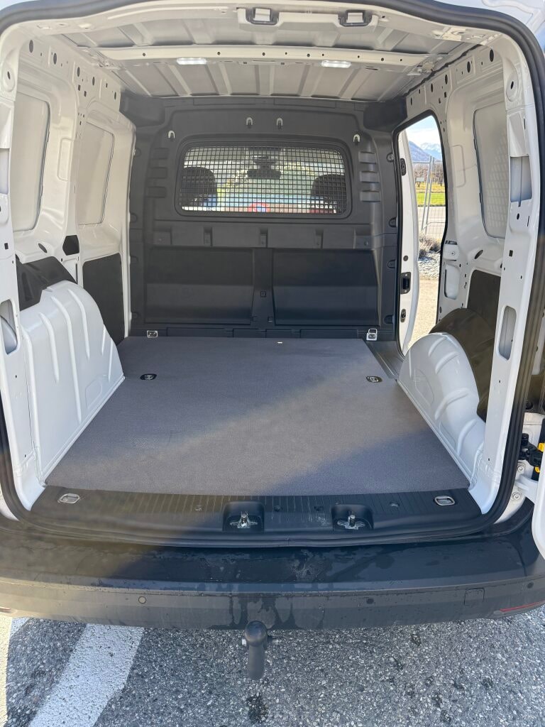 VW Caddy Cargo 2.0TDI Entry-image-8