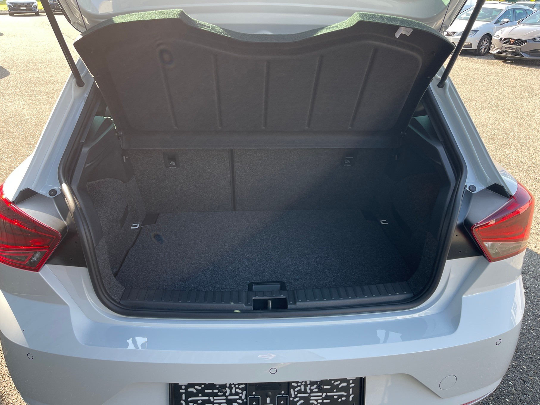 SEAT Ibiza 1.0 EcoTSI 75 Edition DSG-image-4