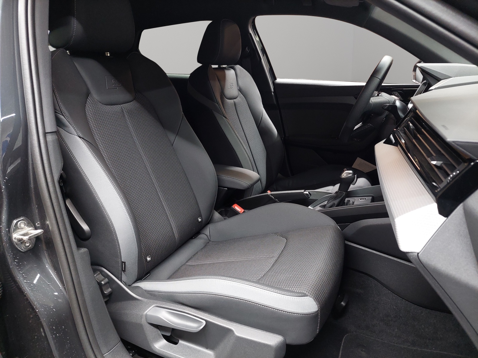 AUDI A1 Sportback 35 TFSI S-tronic-image-8