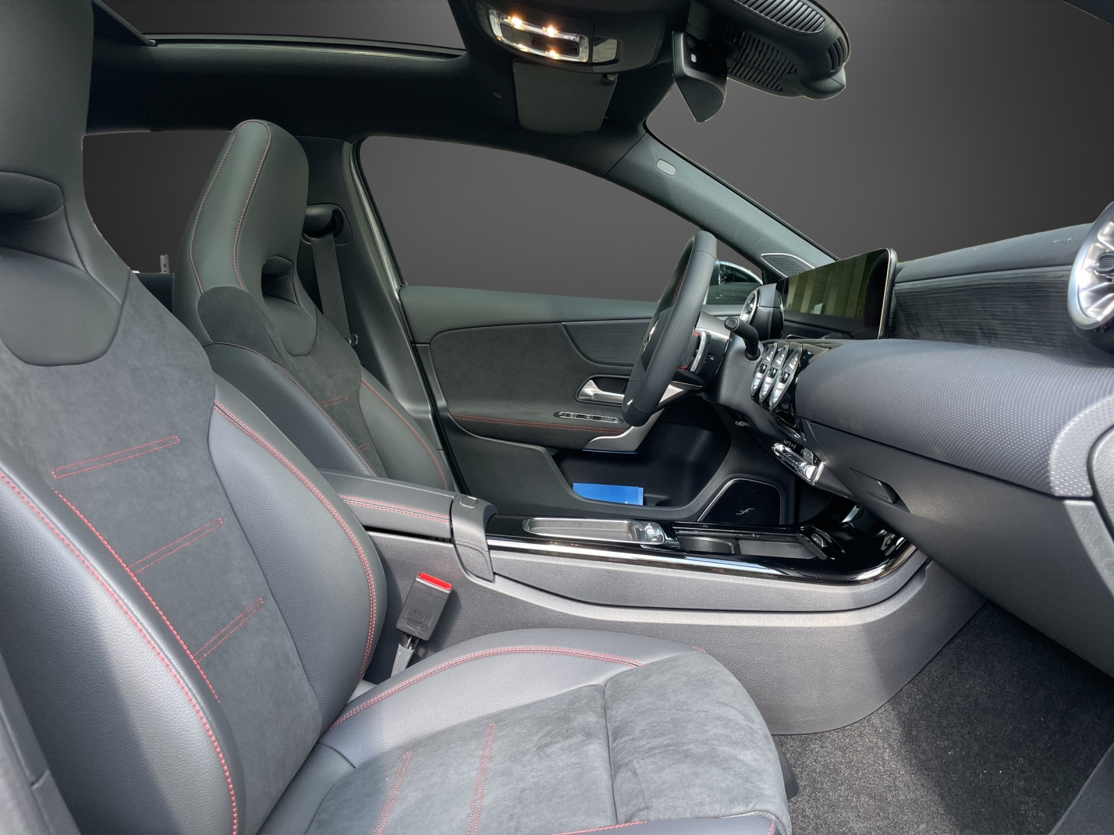 MERCEDES-BENZ A 250 4Matic 8G-DCT-image-10
