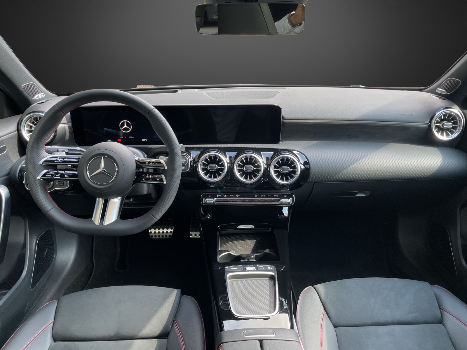MERCEDES-BENZ A 250 4Matic 8G-DCT-image-9