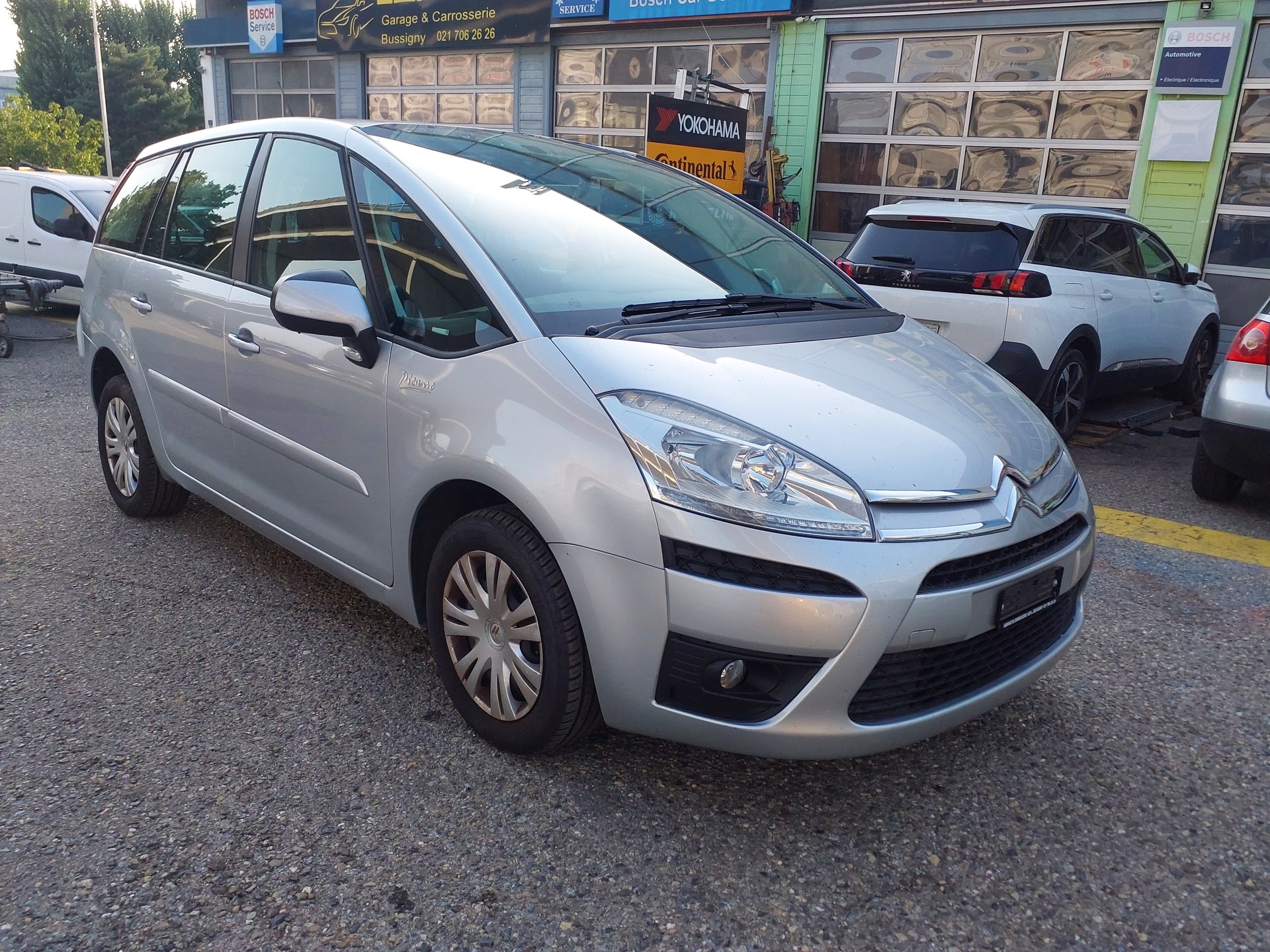 CITROEN Grand C4 Picasso 1.6i 16V Attraction-image-2
