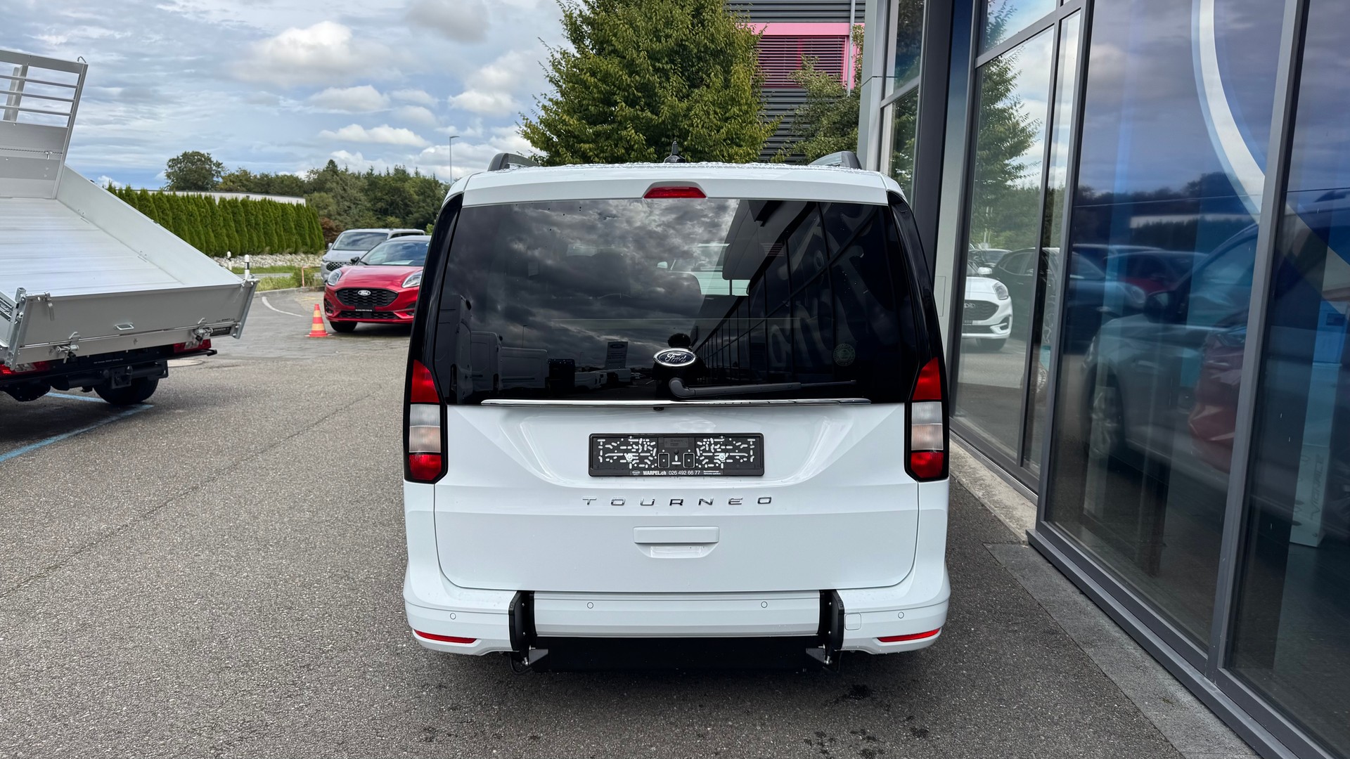 FORD TOURNEO CONNECT Grand 2.0 EcoB Titanium/122CV/Aut.-image-4