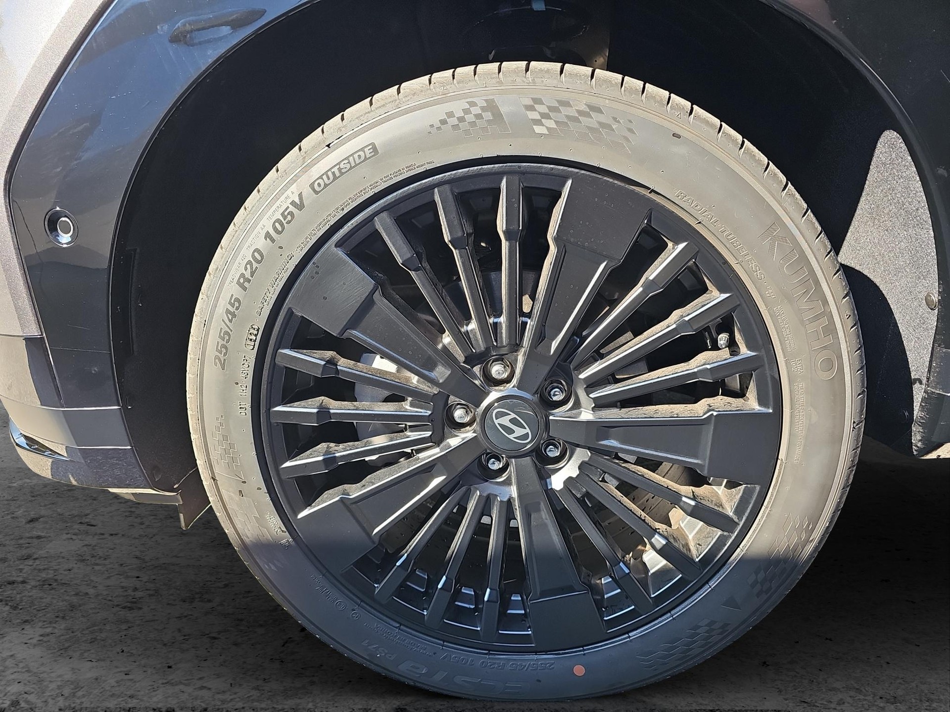 HYUNDAI Santa Fe 1.6 T-GDi PHEV Calligraphy-image-8