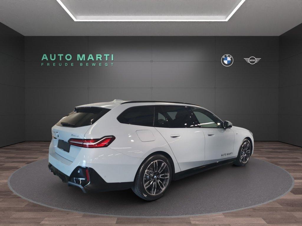 BMW 520d xDrive Touring-image-2