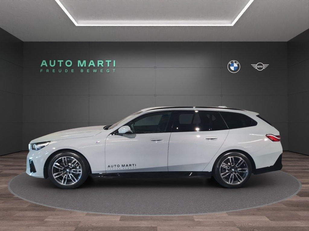 BMW 520d xDrive Touring-image-1