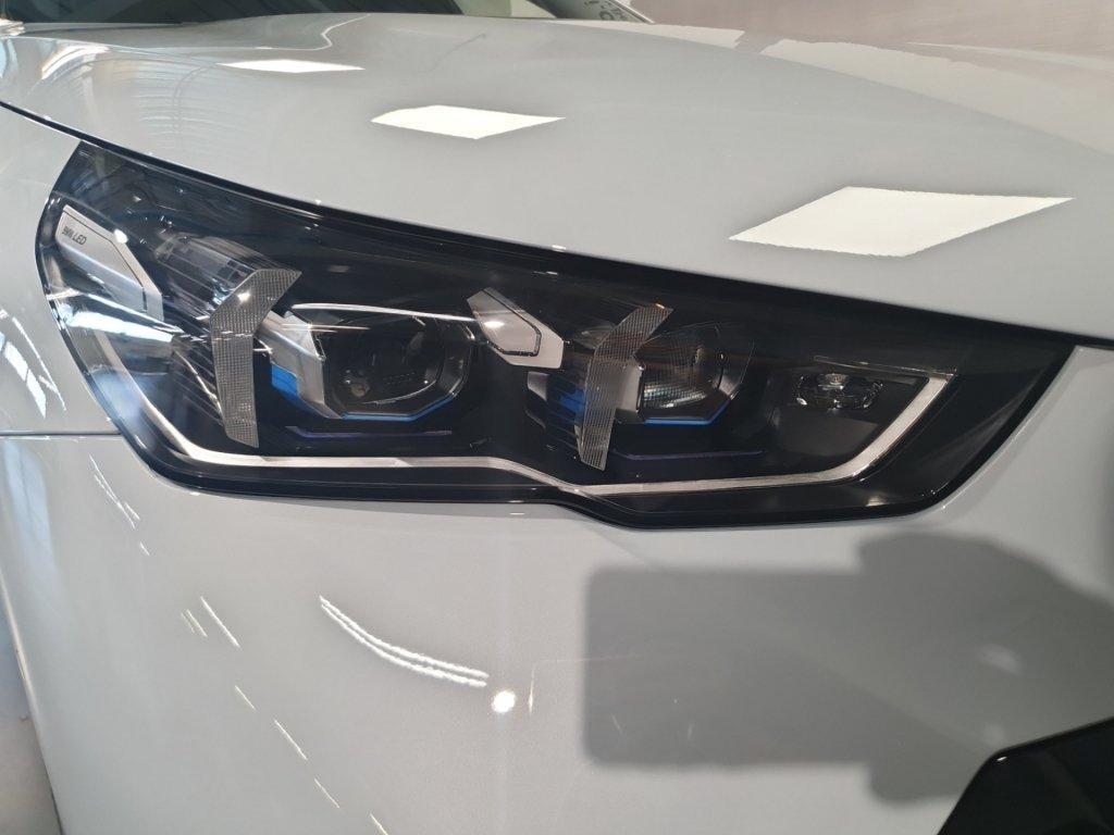 BMW 520d xDrive Touring-image-6