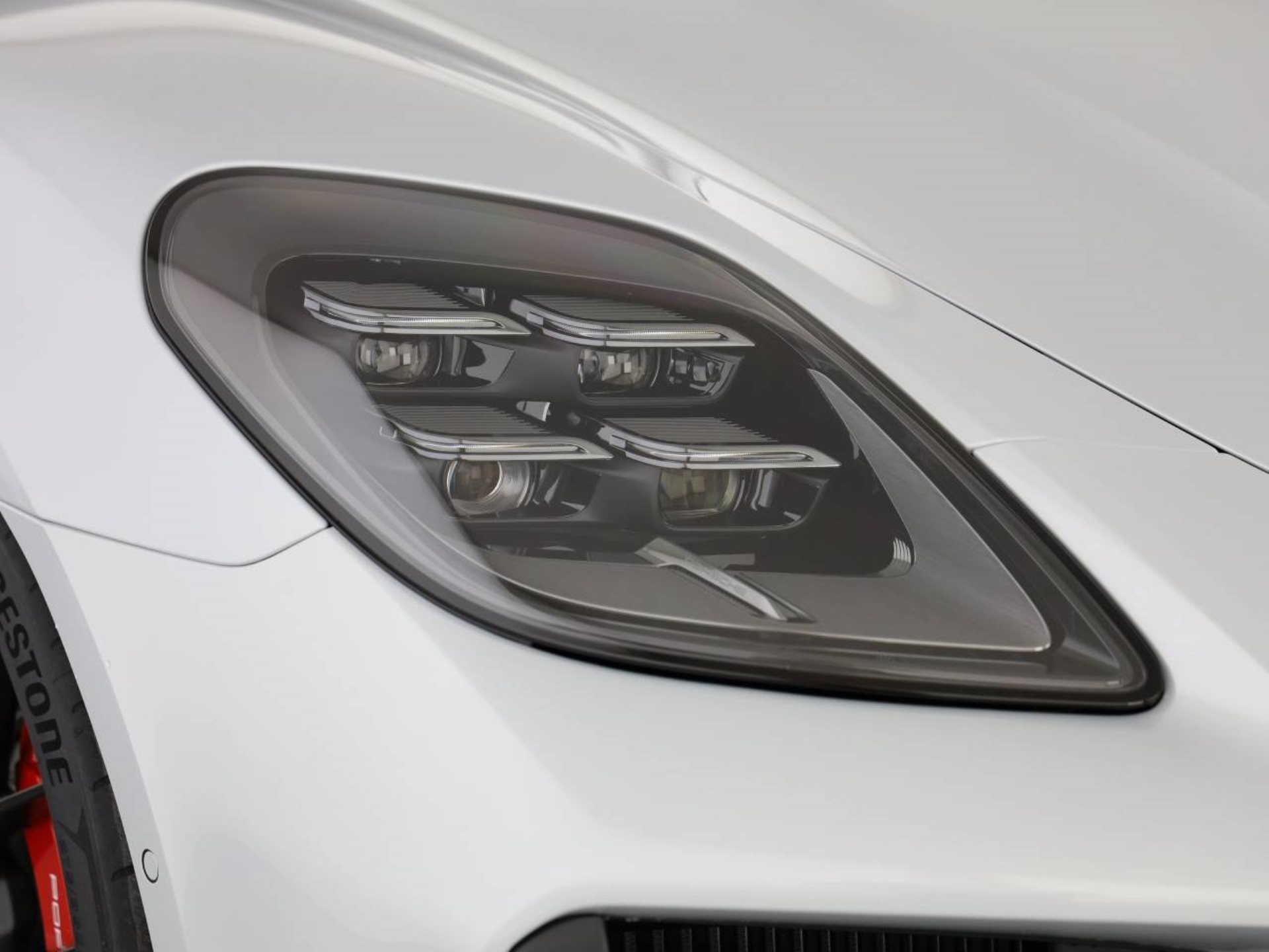 PORSCHE Panamera GTS-image-7