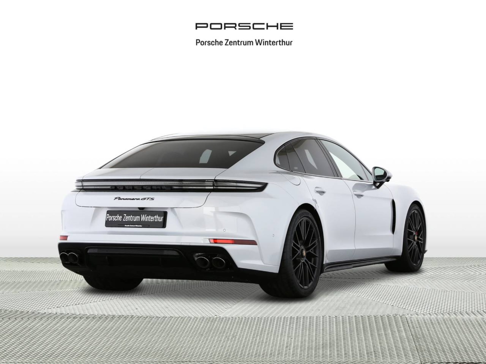 PORSCHE Panamera GTS-image-2
