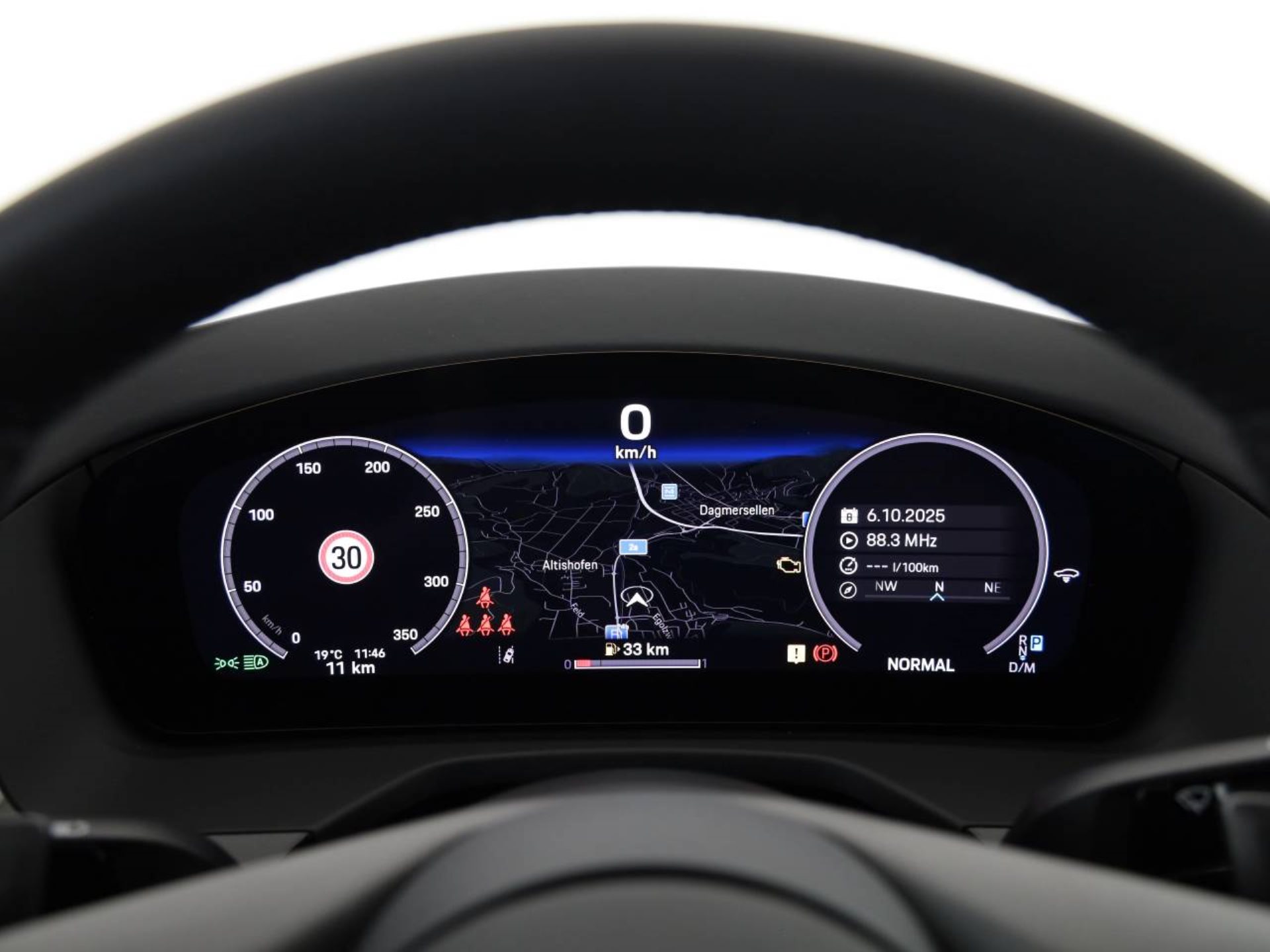PORSCHE Panamera GTS-image-9