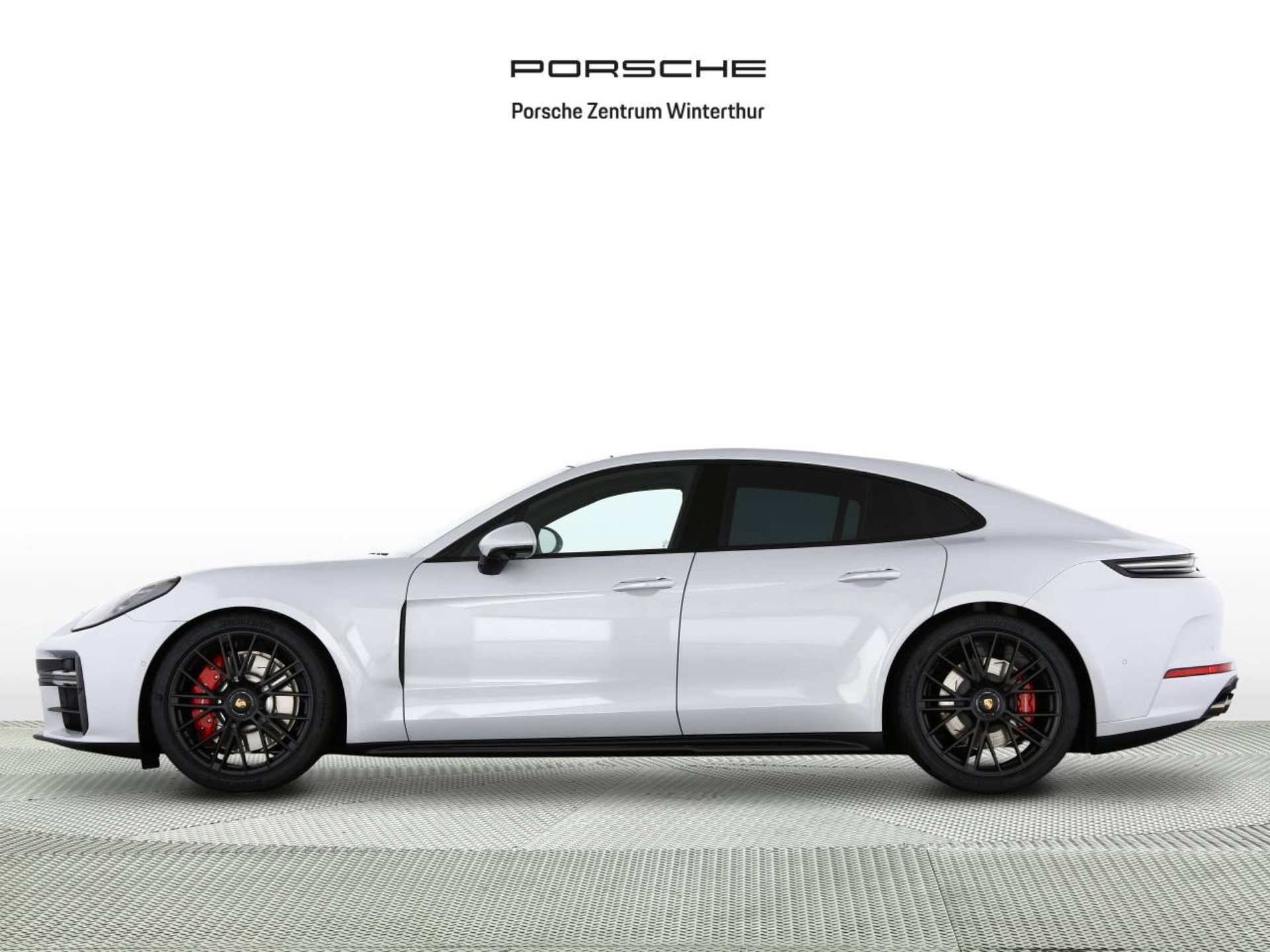 PORSCHE Panamera GTS-image-1
