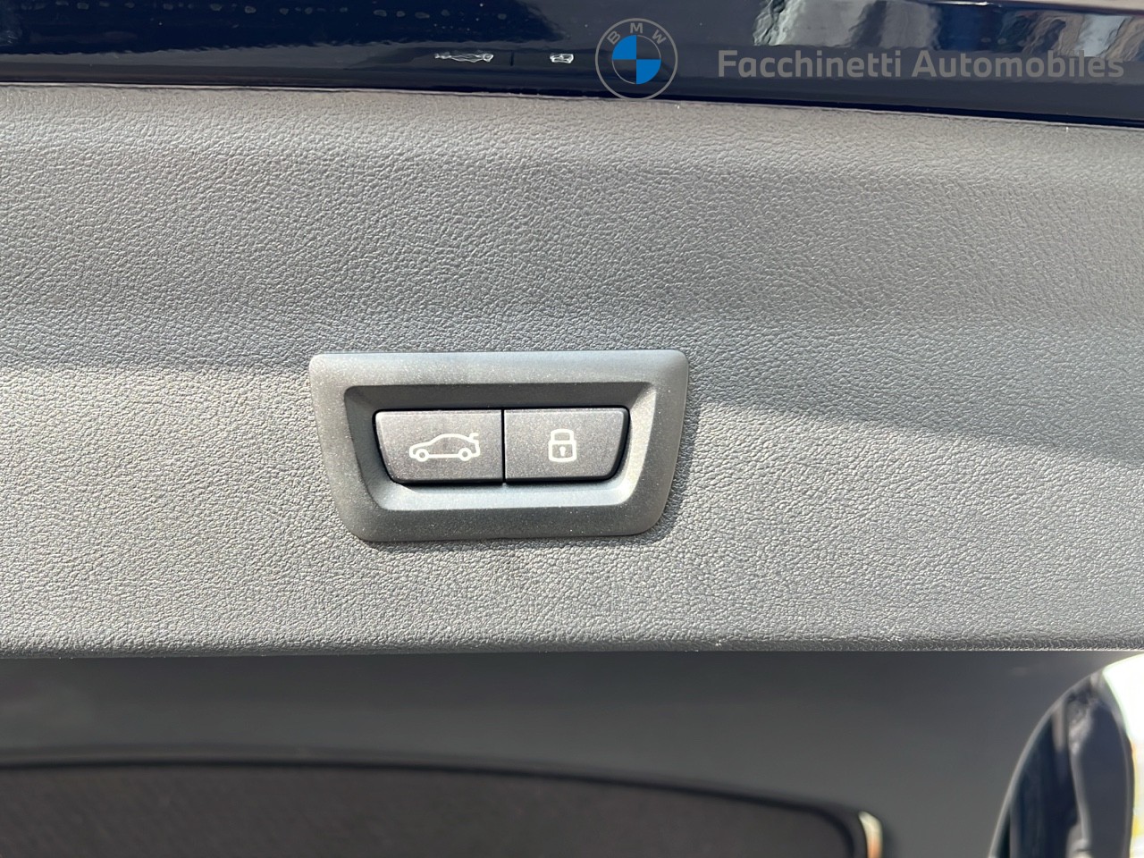 BMW X4 xDrive 48V 30d M Sport Steptronic-image-25