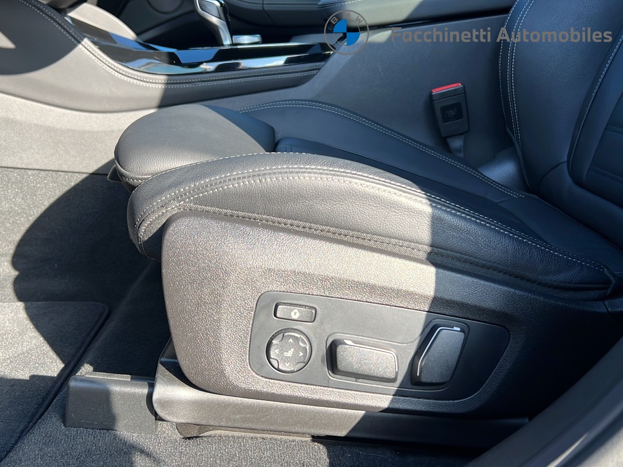BMW X4 xDrive 48V 30d M Sport Steptronic-image-24