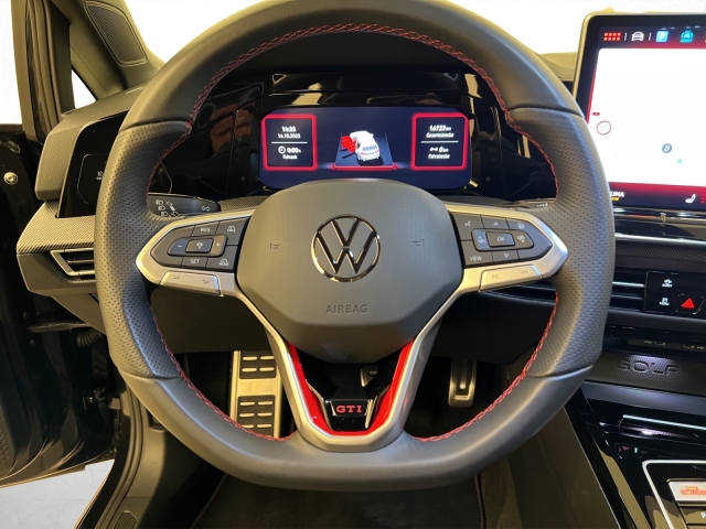 VW Golf 8 2.0 TSI GTI Black Style DSG-image-8