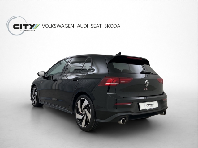 VW Golf 8 2.0 TSI GTI Black Style DSG-image-2