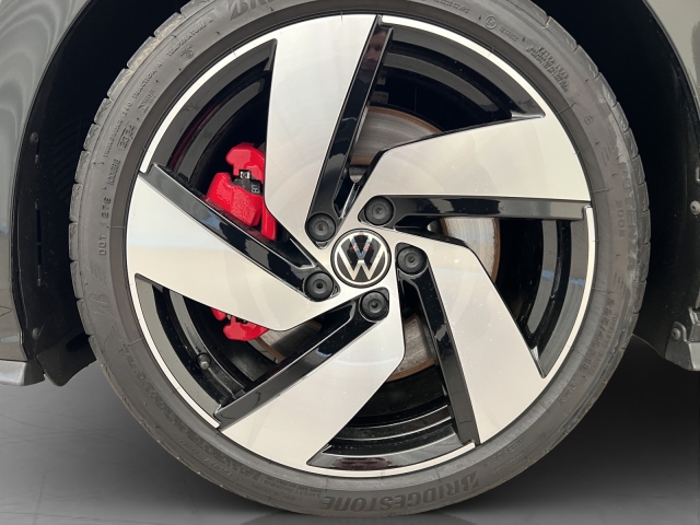 VW Golf 8 2.0 TSI GTI Black Style DSG-image-9