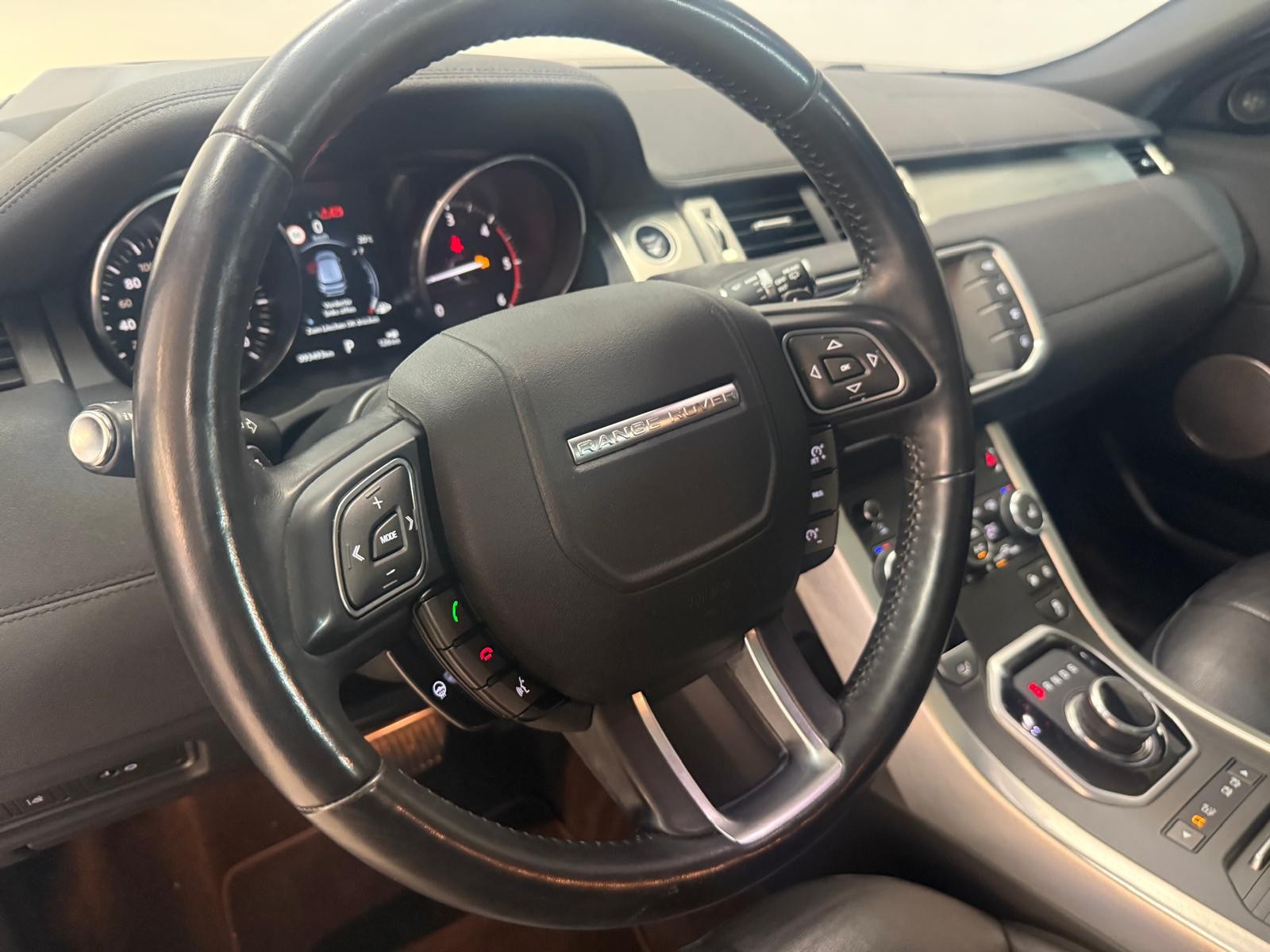 LAND ROVER Range Rover Evoque 2.0 TD4 Pure-image-7