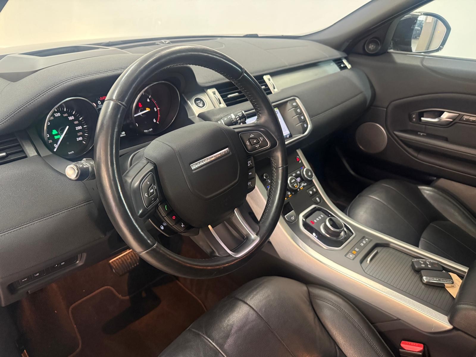 LAND ROVER Range Rover Evoque 2.0 TD4 Pure-image-5