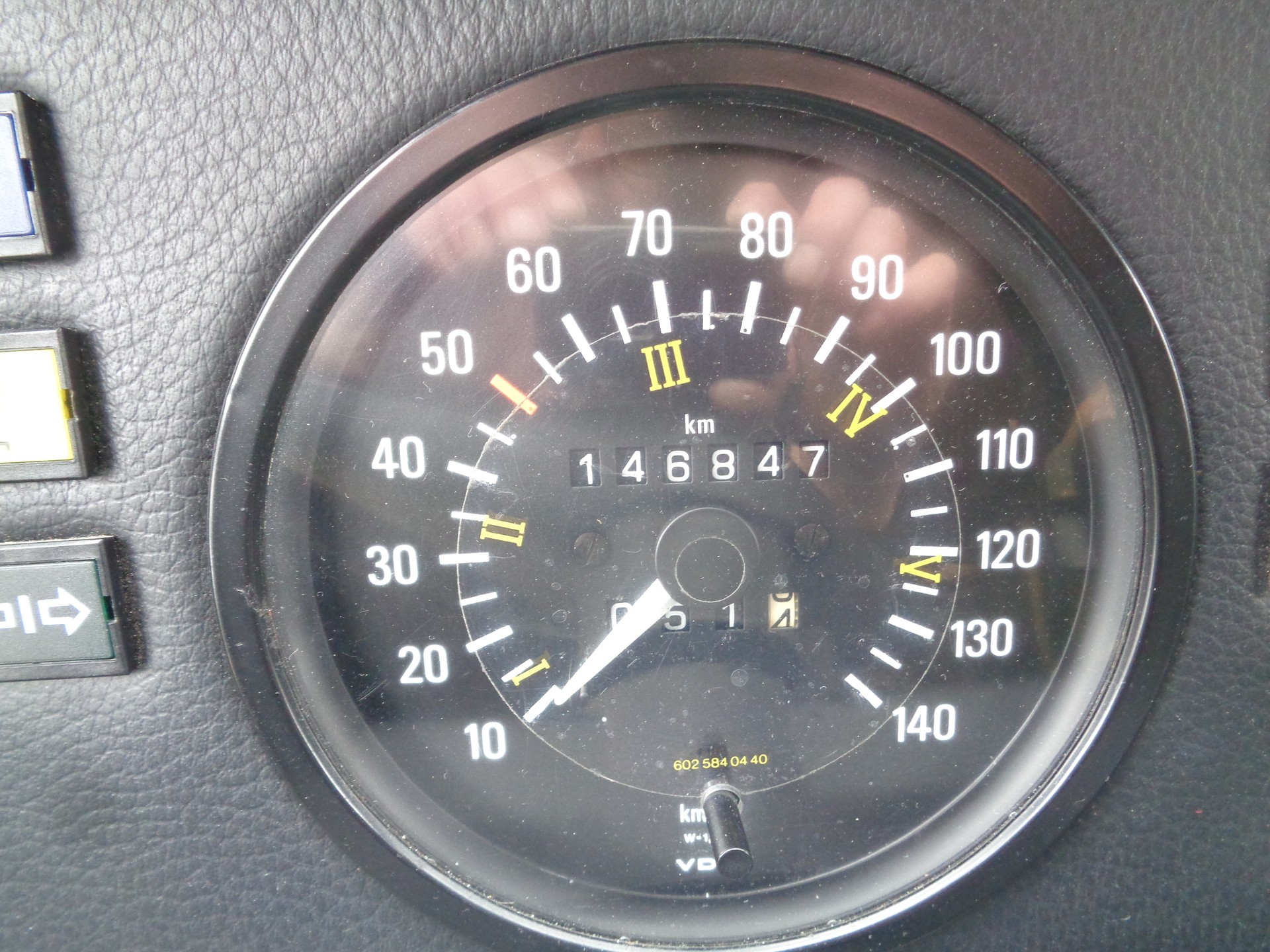 MERCEDES-BENZ 207 D-image-10