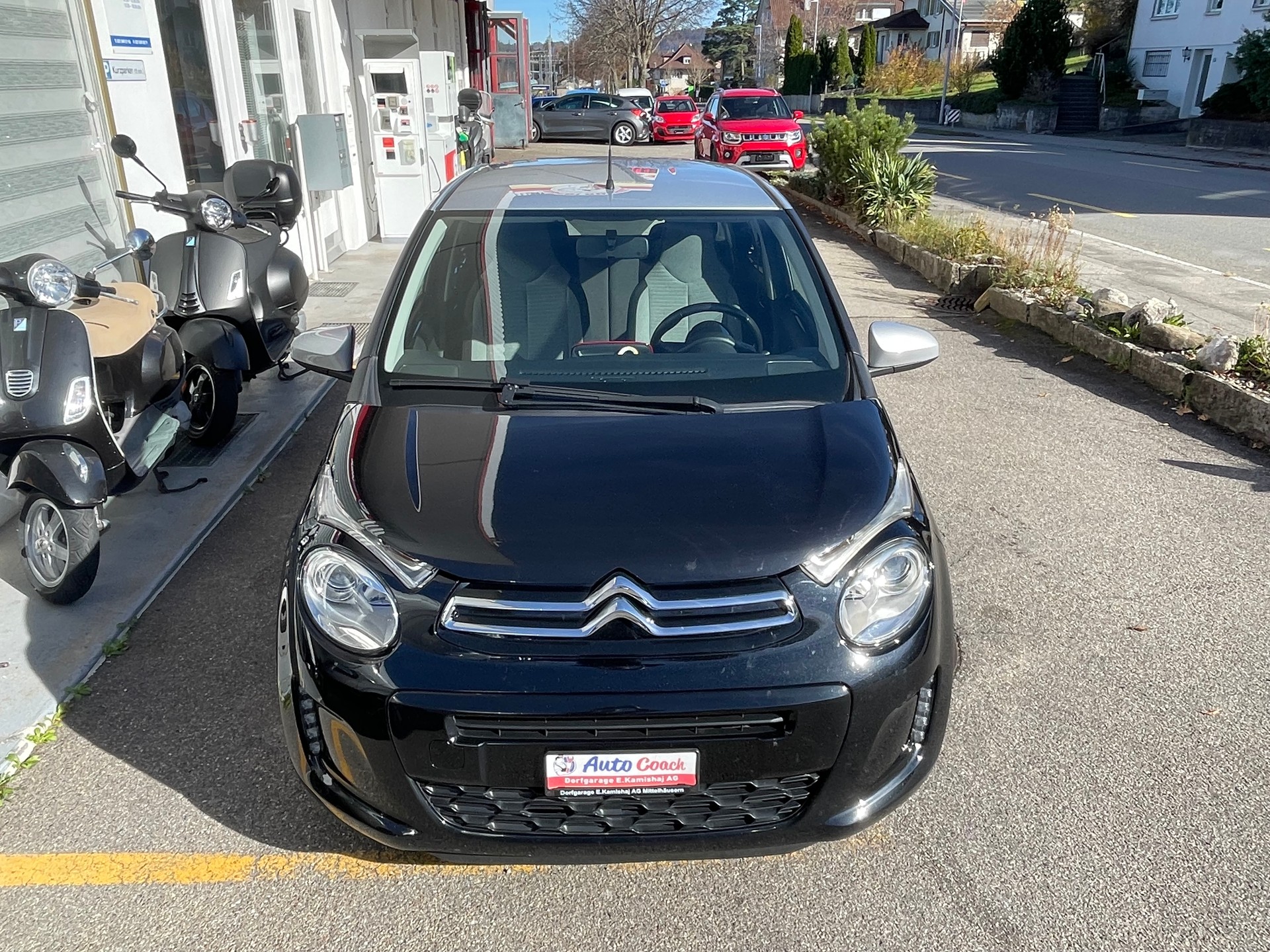 CITROEN C1 1.2 VTi Shine Edition-image-1