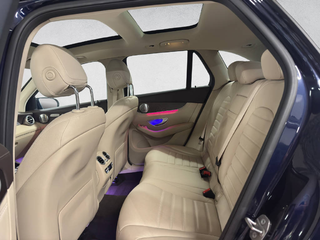 MERCEDES-BENZ GLC 400 d AMG Line 4Matic-image-12