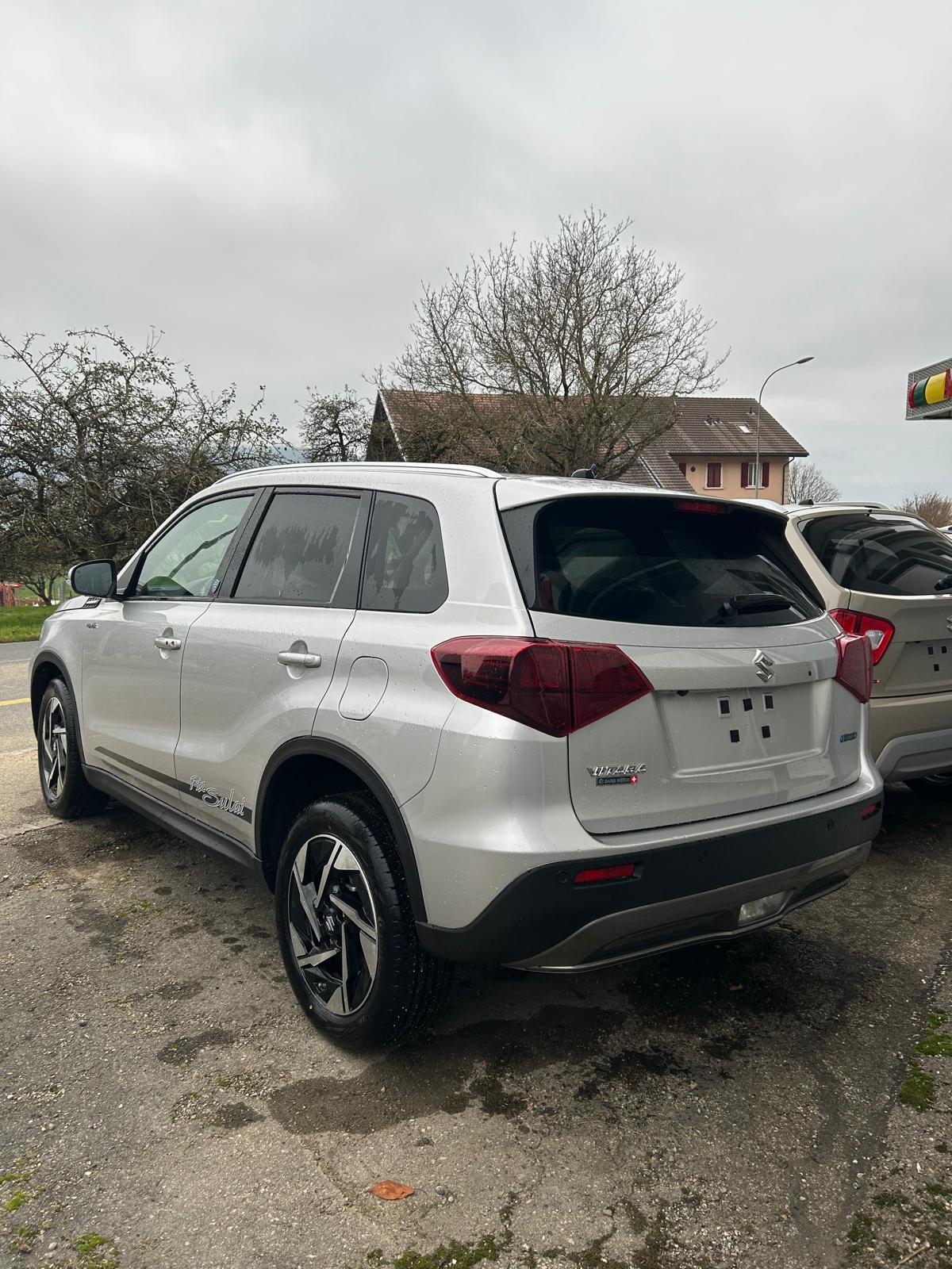 SUZUKI Vitara 1.5 Piz Sulai Top Hybrid 4x4-image-3