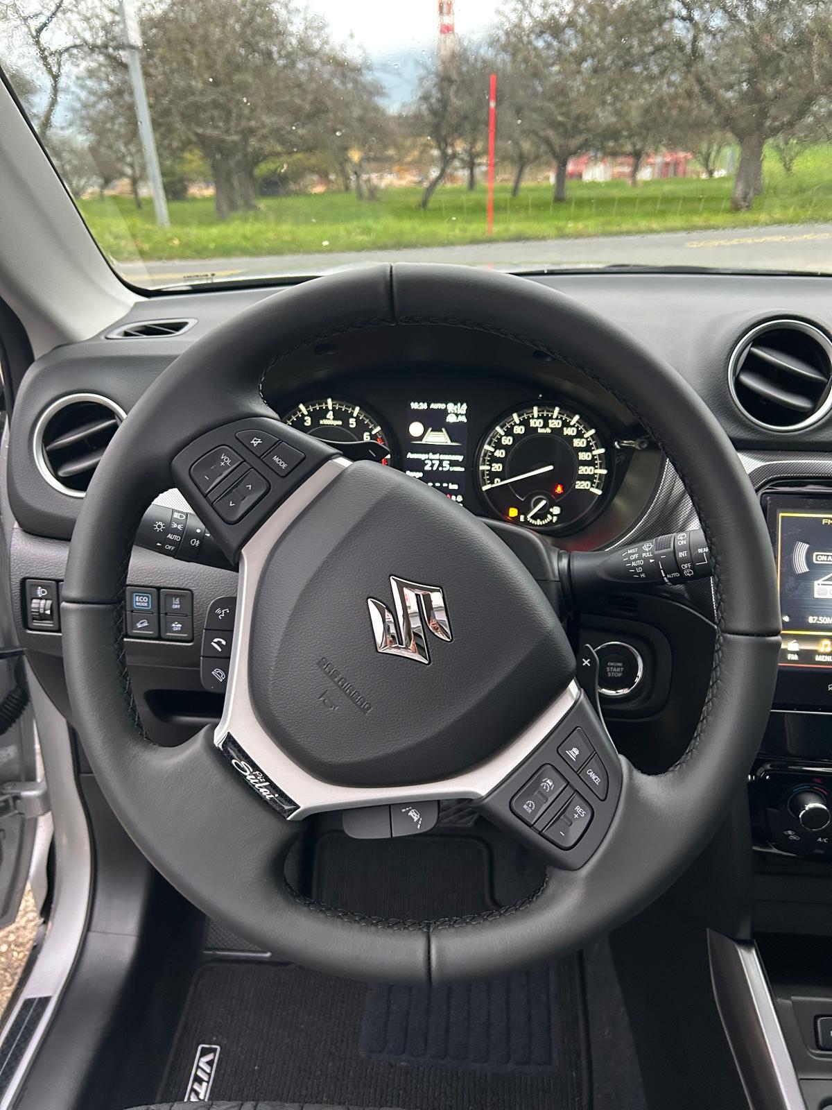 SUZUKI Vitara 1.5 Piz Sulai Top Hybrid 4x4-image-6