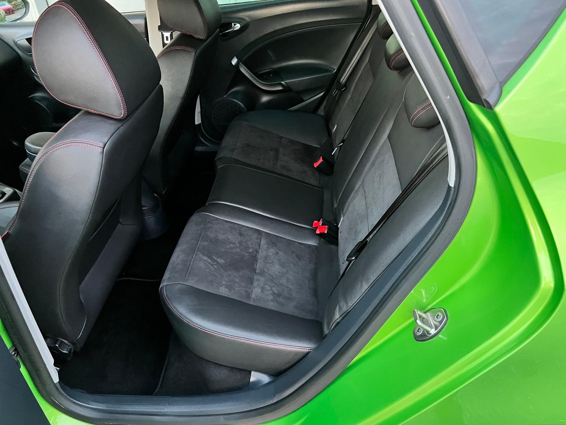 SEAT Ibiza 1.2 TSI FR DSG-image-11
