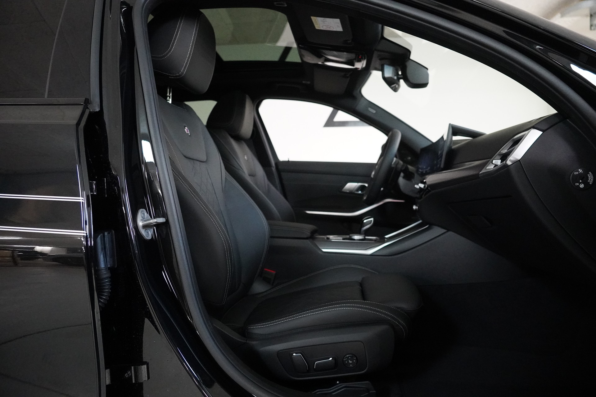 BMW-ALPINA D3 S BiTurbo Touring 3.0d xDrive Switch-Tronic-image-13