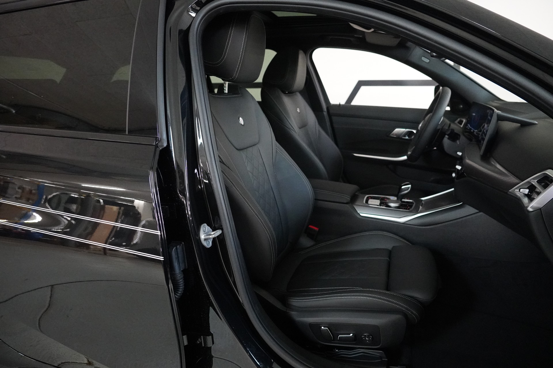 BMW-ALPINA D3 S BiTurbo Touring 3.0d xDrive Switch-Tronic-image-14