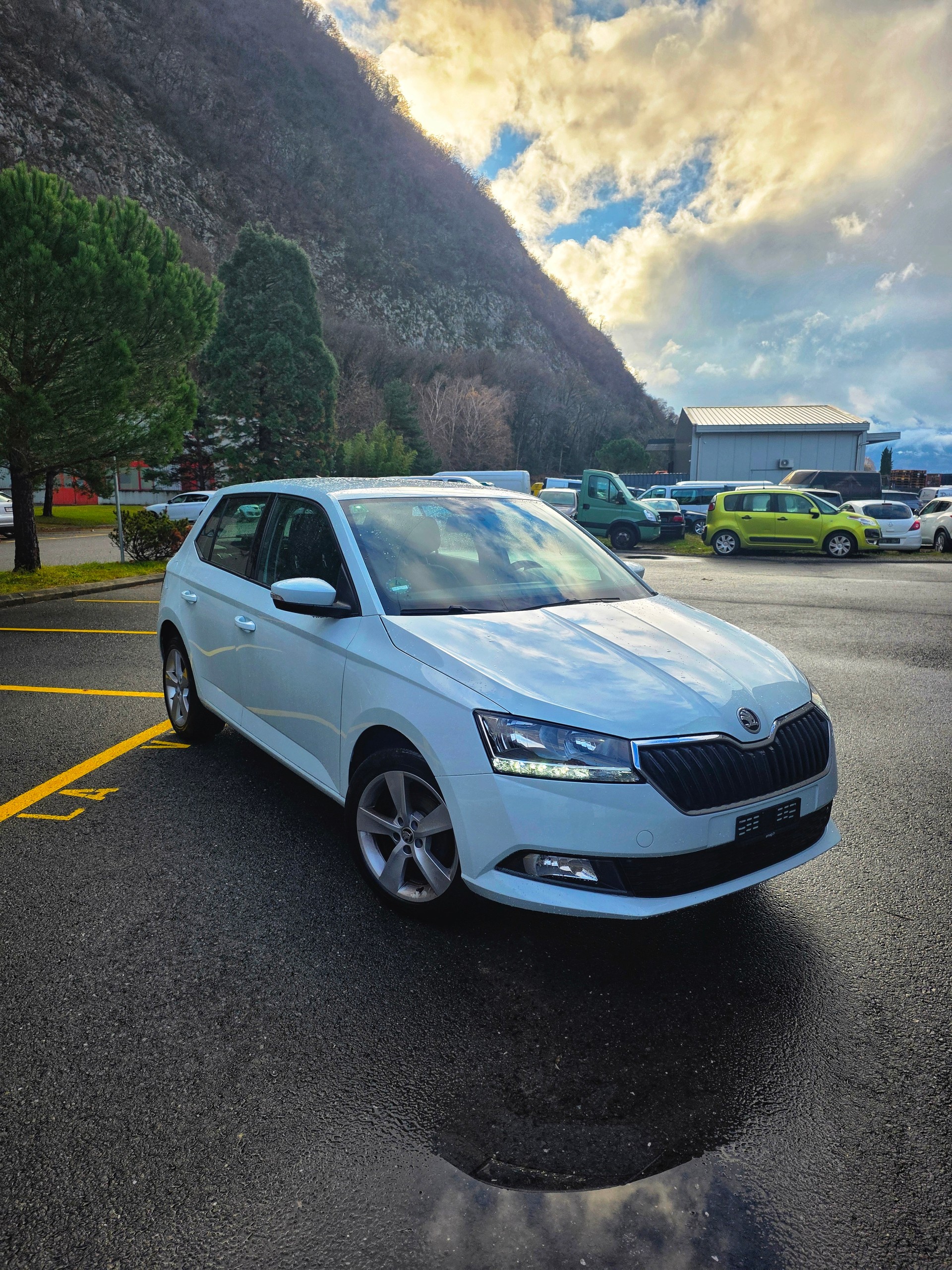 SKODA Fabia Combi 1.0 MPI Active-image-1